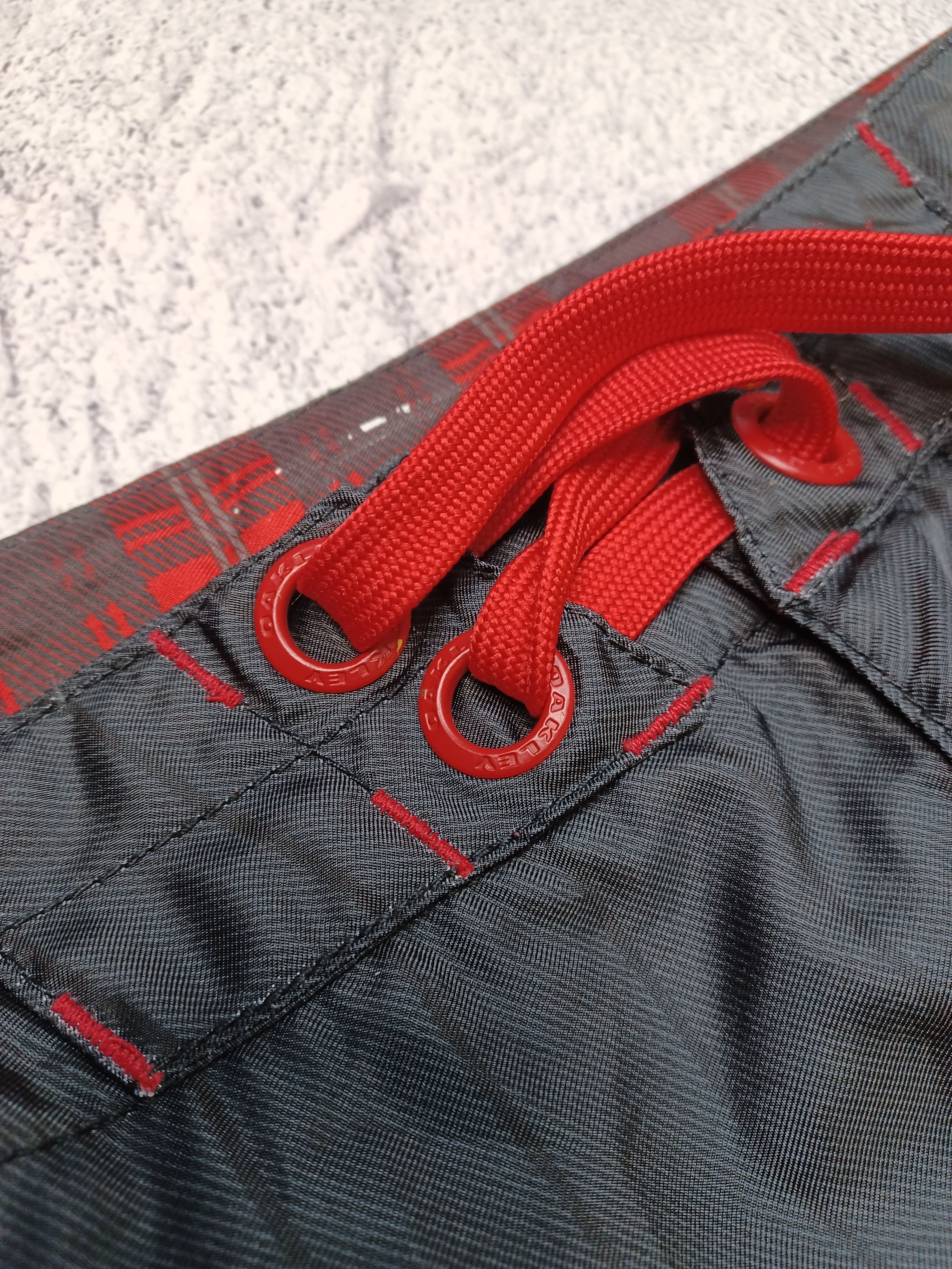 Oakley × Vintage Oakley Men's Boardshorts - Includes Comb Size US 34 / EU 50 - 7 Thumbnail