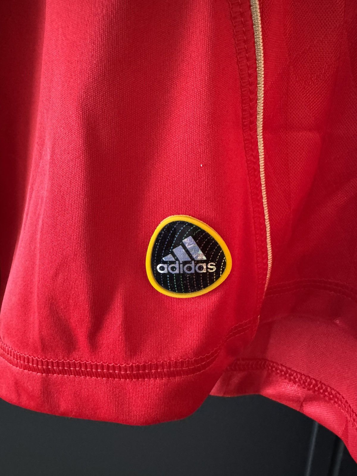 Adidas Liverpool 2010-12 Home L/S GERRARD - P96693 - (S) Size US S / EU 44-46 / 1 - 6 Thumbnail