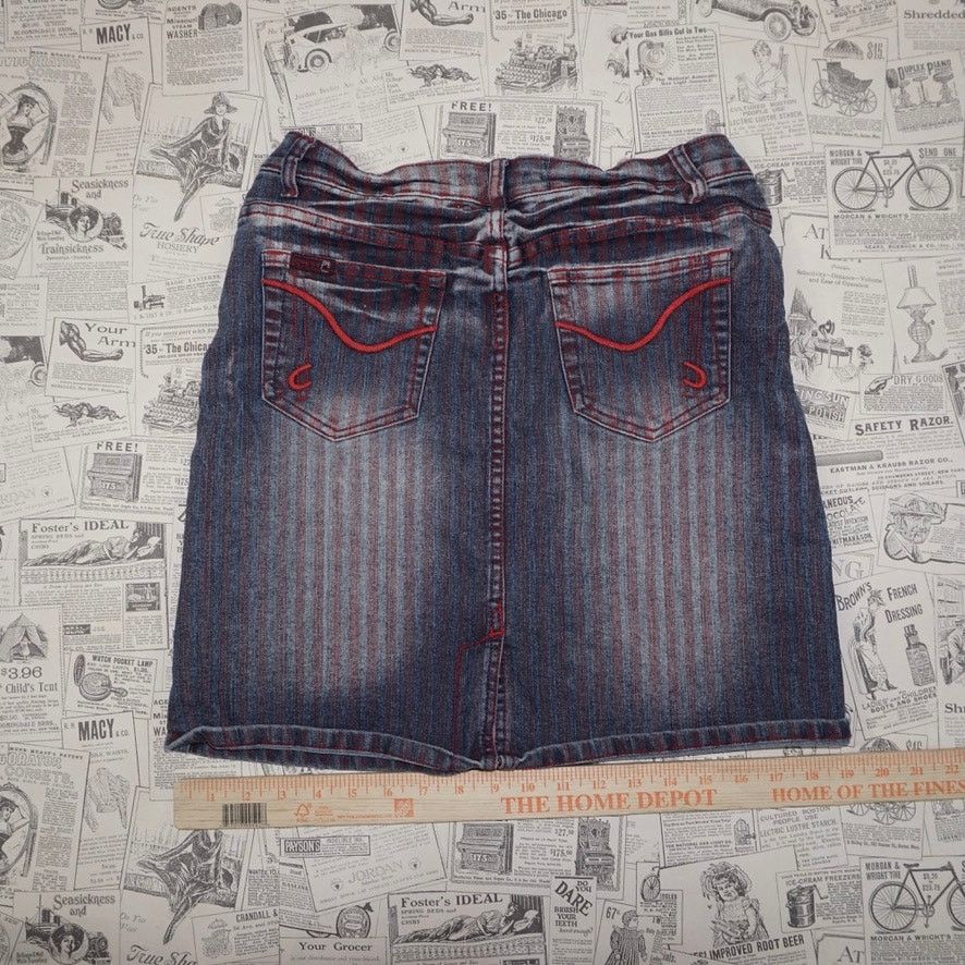 Vintage 5/6 - Vintage Y2K Crest denim stripe blue/red 2000s skirt Size 22" - 5 Thumbnail