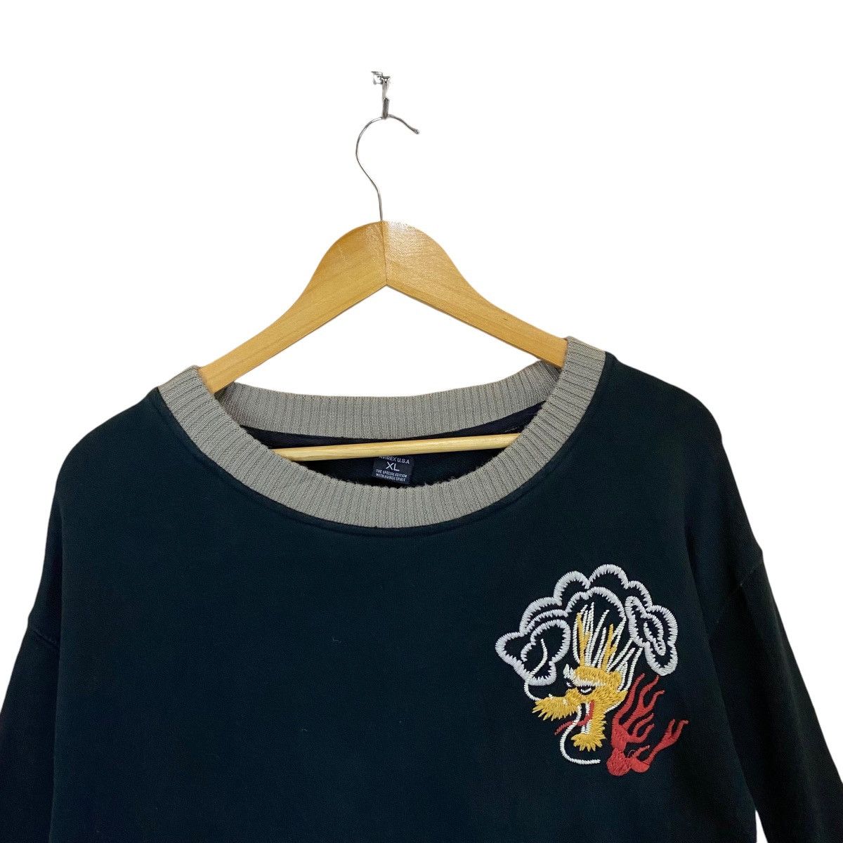 Avirex × Vintage Vintage 90s Avirex Dragon Big Logo Crewneck Sweatshirt Size US XL / EU 56 / 4 - 8 Thumbnail