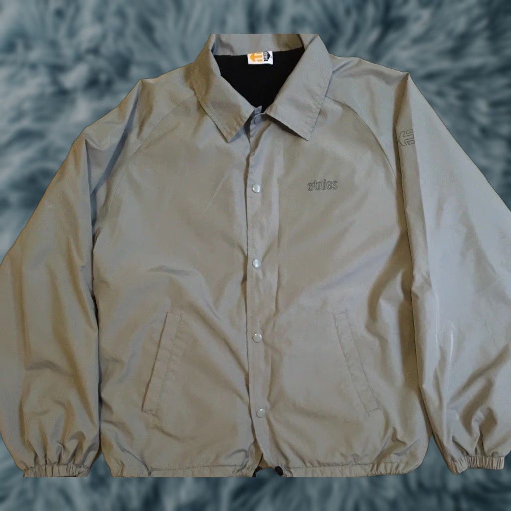 Vintage VINTAGE Etnies Shoes Jacket S Gray Windbreaker Skateboarding Mens Small Size US S / EU 44-46 / 1 - 1 Thumbnail
