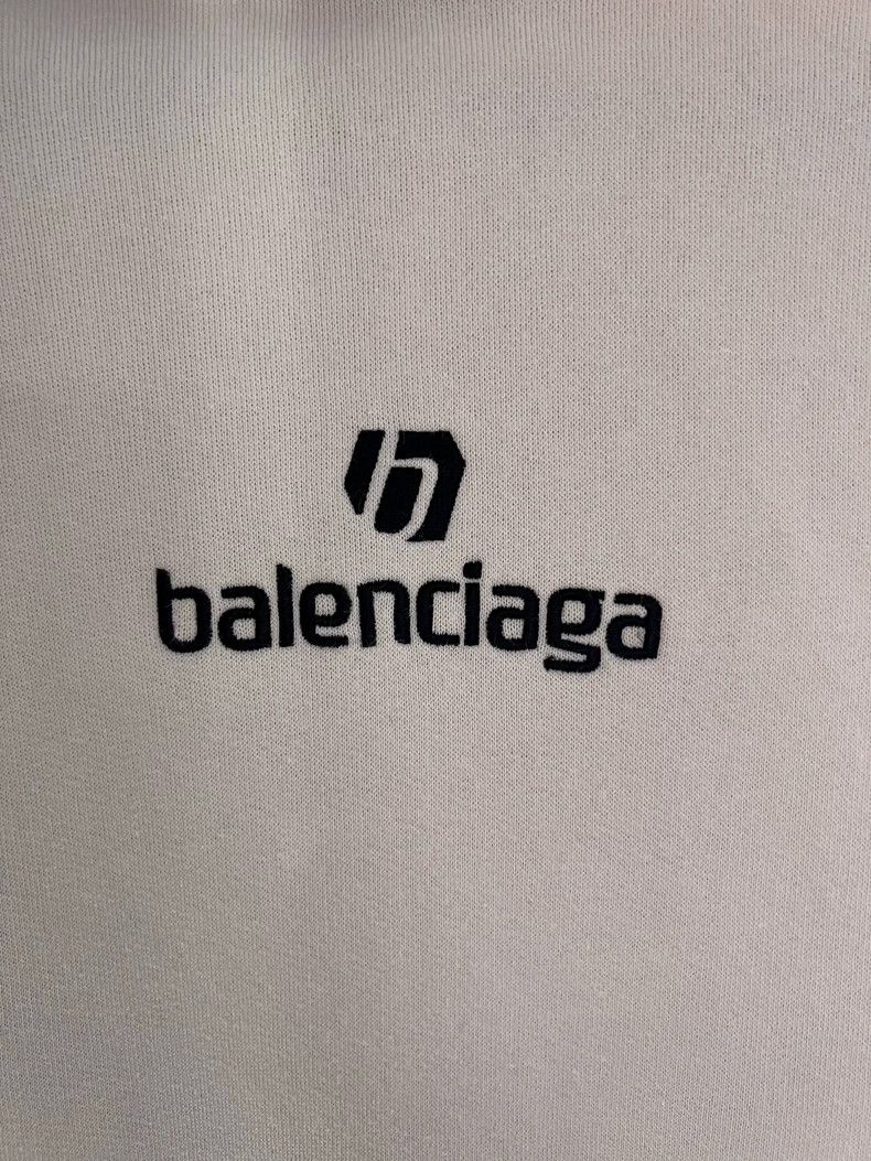 Balenciaga Balenciaga Beige Embroidered Letter Logo Hoodie Size S New Size US S / EU 44-46 / 1 - 2 Thumbnail