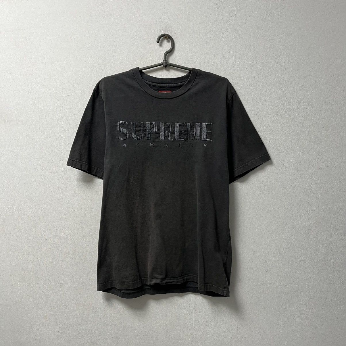 Supreme Supreme T-Shirt Big Logo Size M Size US M / EU 48-50 / 2 - 1 Thumbnail