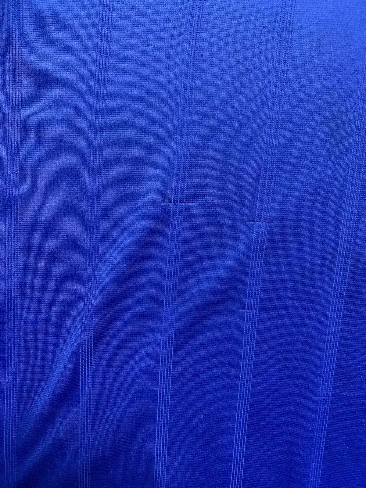 Adidas × Chelsea Soccer × Vintage Vintage adidas Chelsea soccer jersey size XL blue Size US XL / EU 56 / 4 - 4 Thumbnail