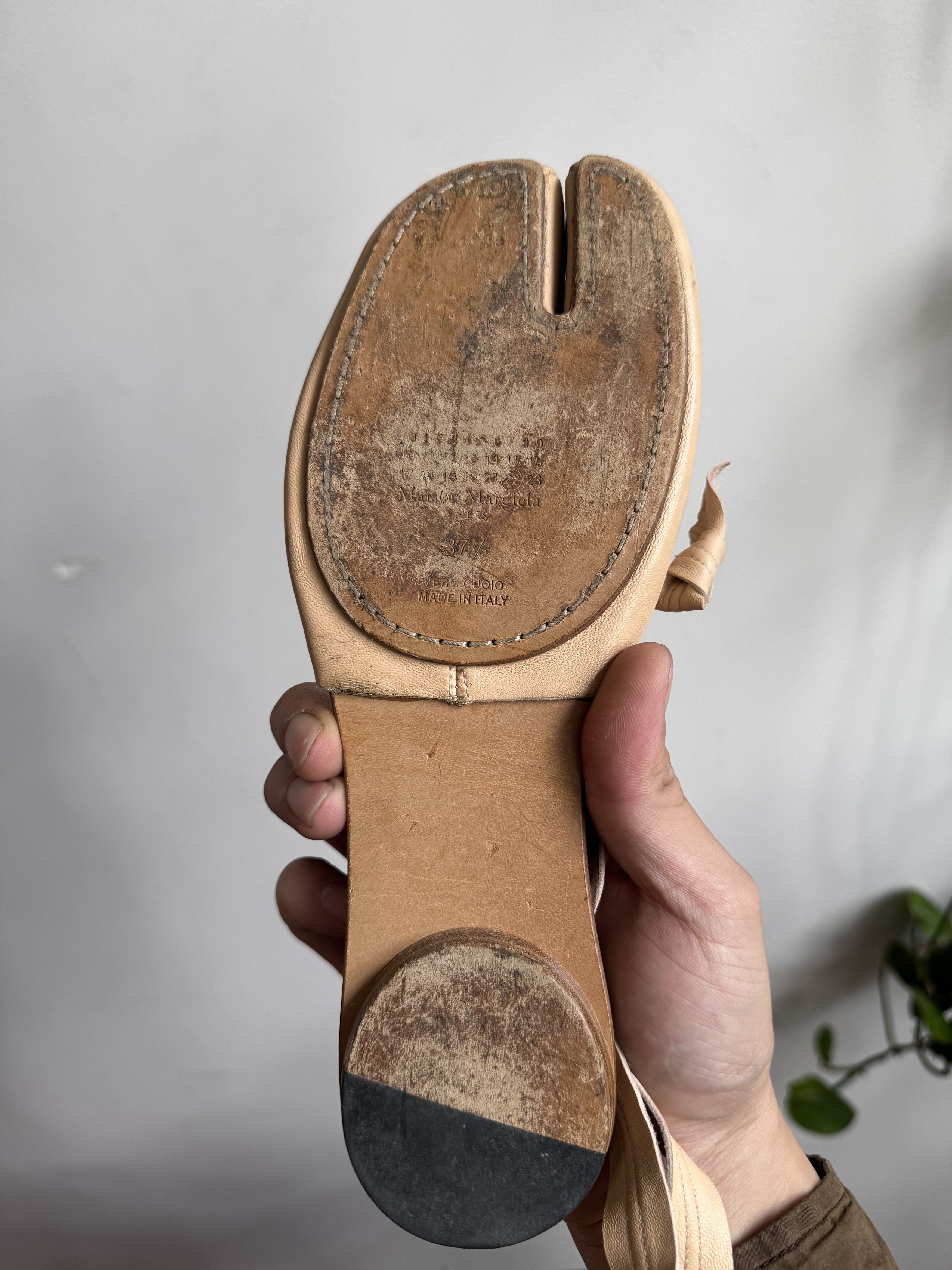 Maison Margiela Masion Margiela Leather Tabi Strap Ballet Flats Size 37.5 Size US 7.5 / IT 37.5 - 15 Thumbnail