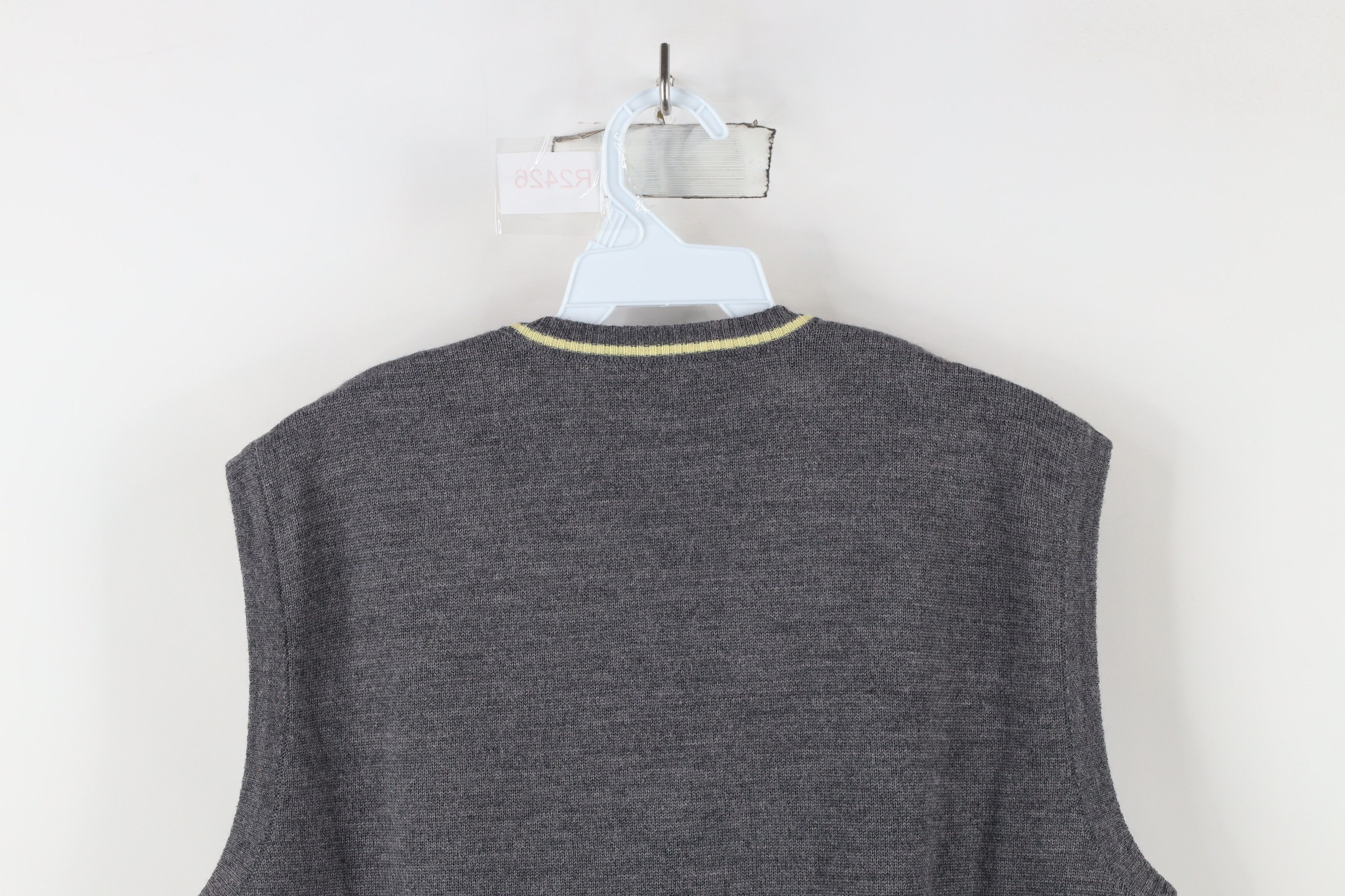 Vintage Vintage 90s Dapper Blank Cable Knit V-Neck Sweater Vest Gray Size US M / EU 48-50 / 2 - 7 Thumbnail