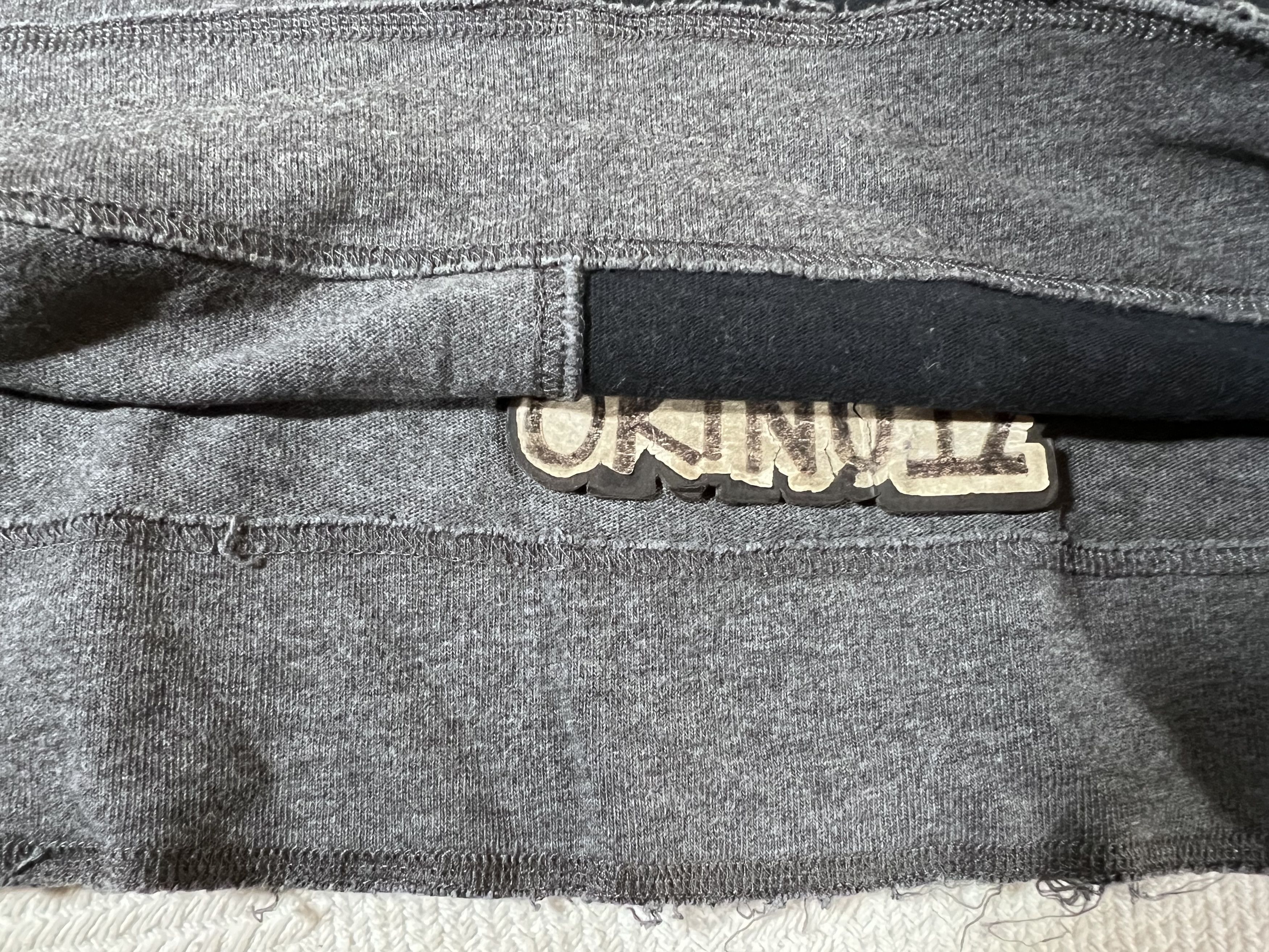 Ecko Unltd. Vtg. Ecko Unltd. ‘All Hemmed Up Since 1972’ Robot Crewneck L Size US L / EU 52-54 / 3 - 5 Thumbnail