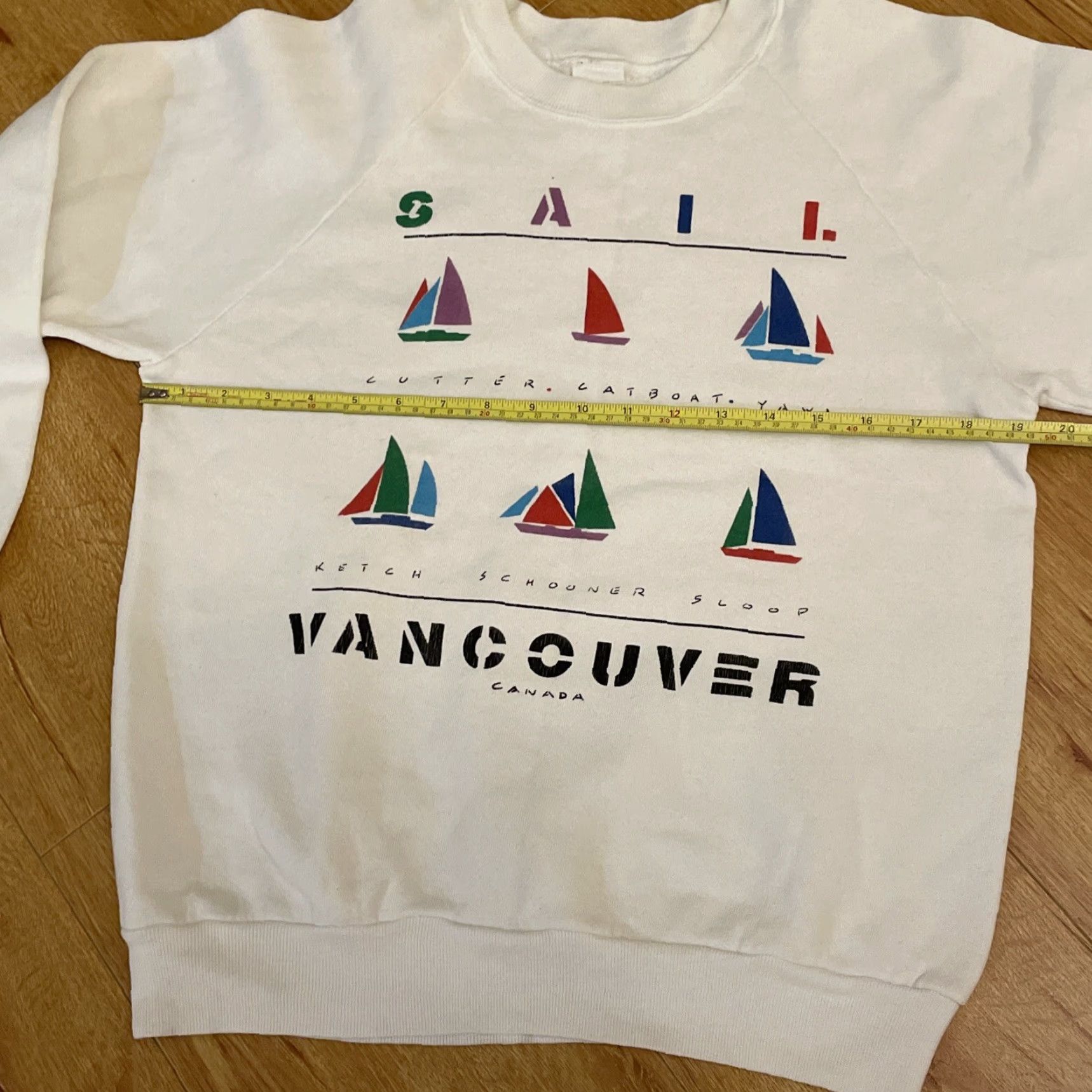 Etro VTG 80s Vancouver Canada Cutter Yawl Sail Boats Retro Sweatshirt Medium White Mens Crew Neck Pullover Logo Graphic Print All Seasons Cotton Polyester Size US M / EU 48-50 / 2 - 4 Thumbnail