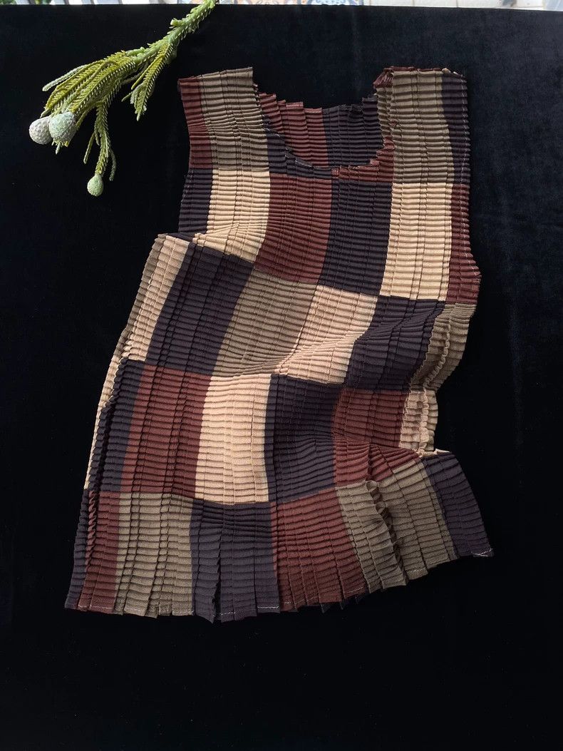 Issey Miyake Issey Miyake Brown main color block pleated vest Size M / US 6-8 / IT 42-44 - 2 Thumbnail
