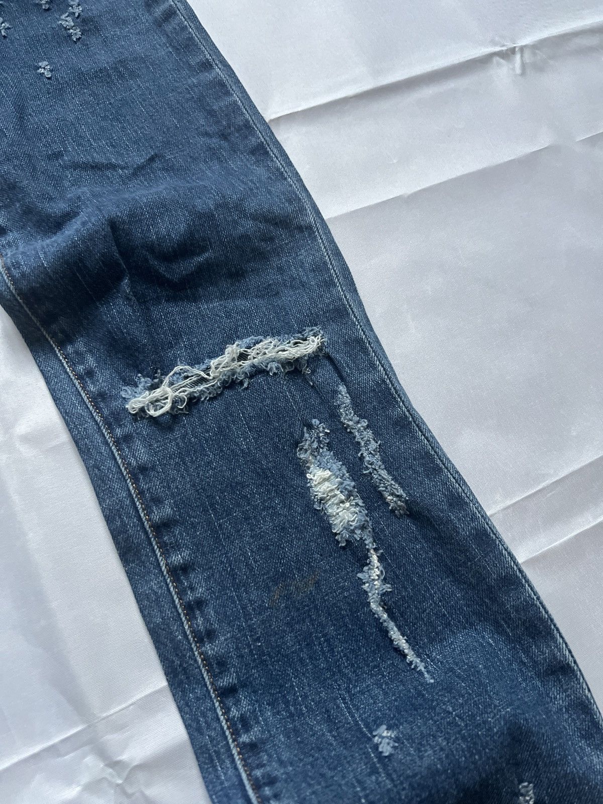Givenchy Givenchy Distressed Rico Slim Jean Denim Size US 28 / EU 44 - 9 Thumbnail