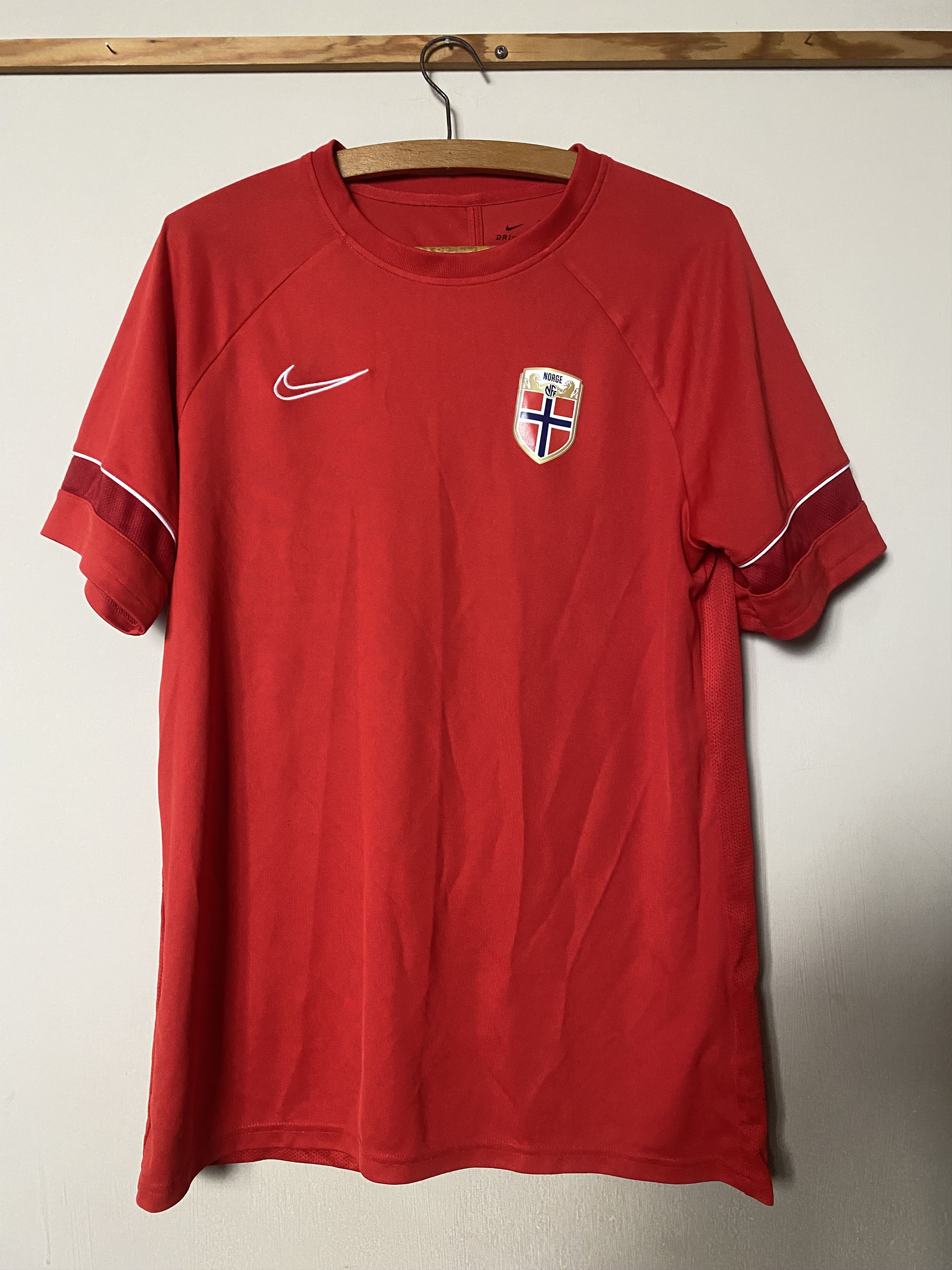 Nike NORWAY - 2022/2023 - Nike - L - perfect condition - UNIQUE Size US L / EU 52-54 / 3 - 1 Thumbnail