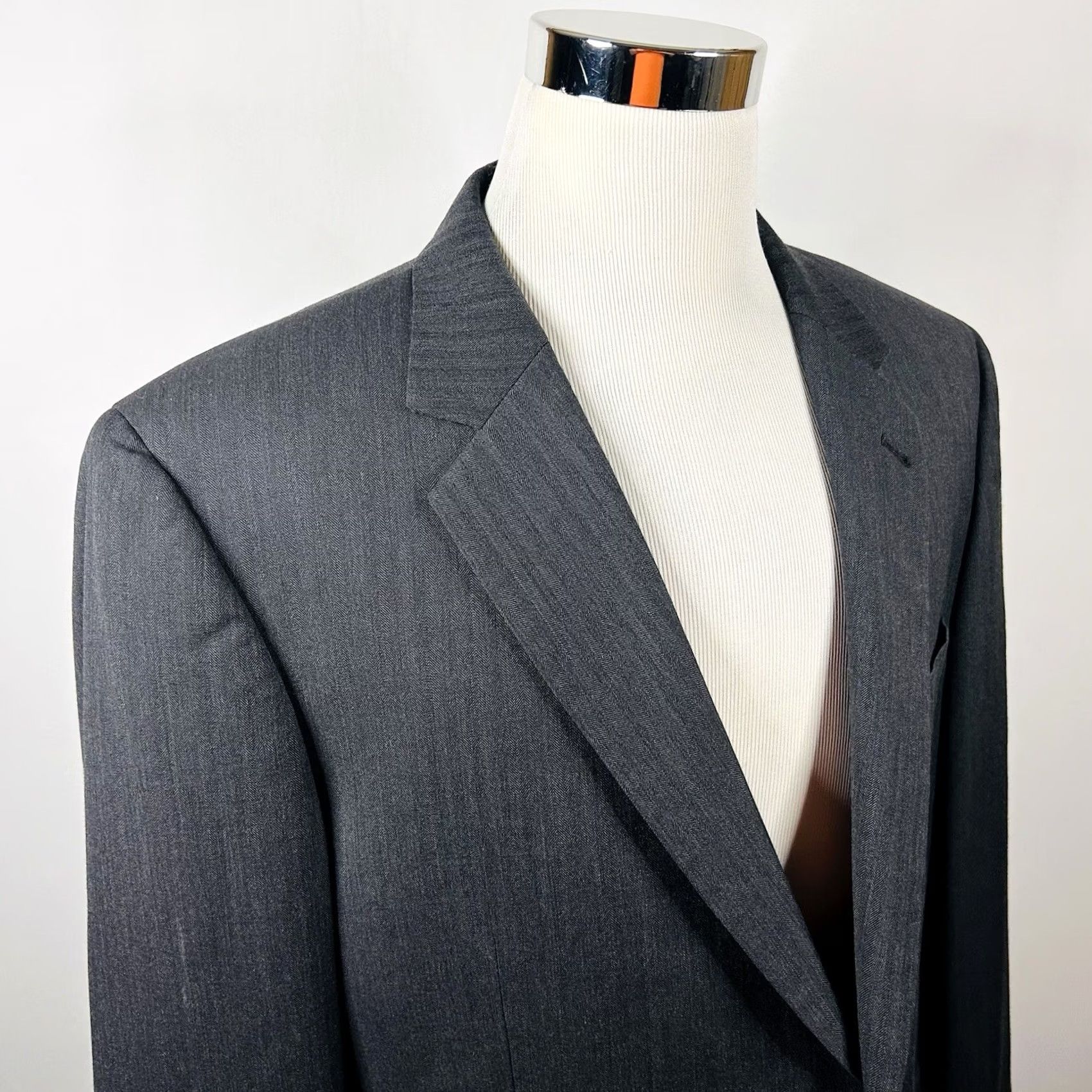 Jos. A. Bank Jos A Bank Sport Coat 46L Gray Herringbone 100% Wool Two Button Lined Vented Men Size US XS / EU 42 / 0 - 2 Thumbnail