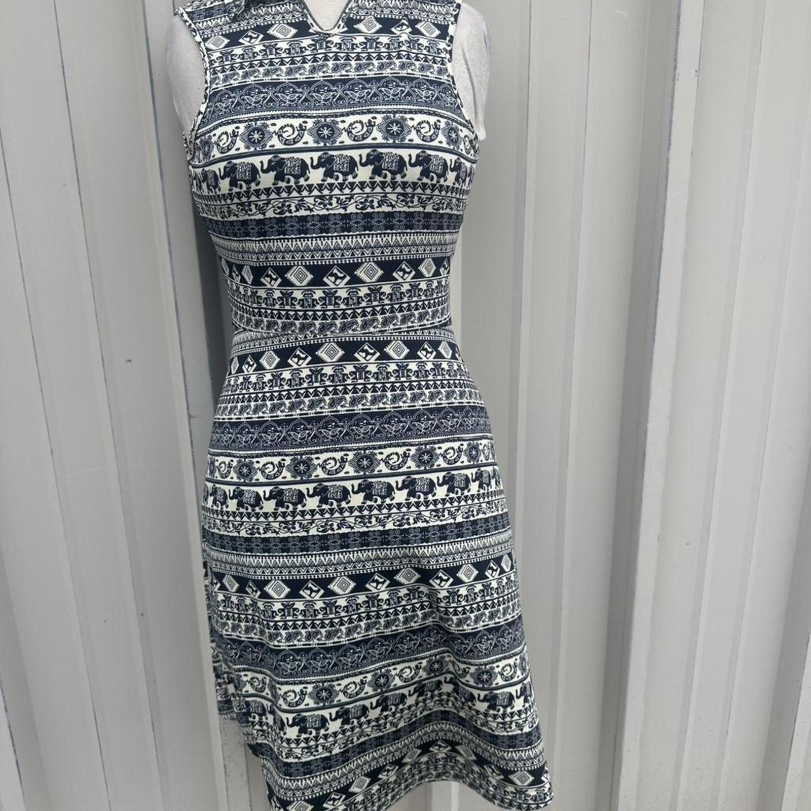 Other Blue and white elephant print dress #elephantprint Size ONE SIZE - 2 Thumbnail