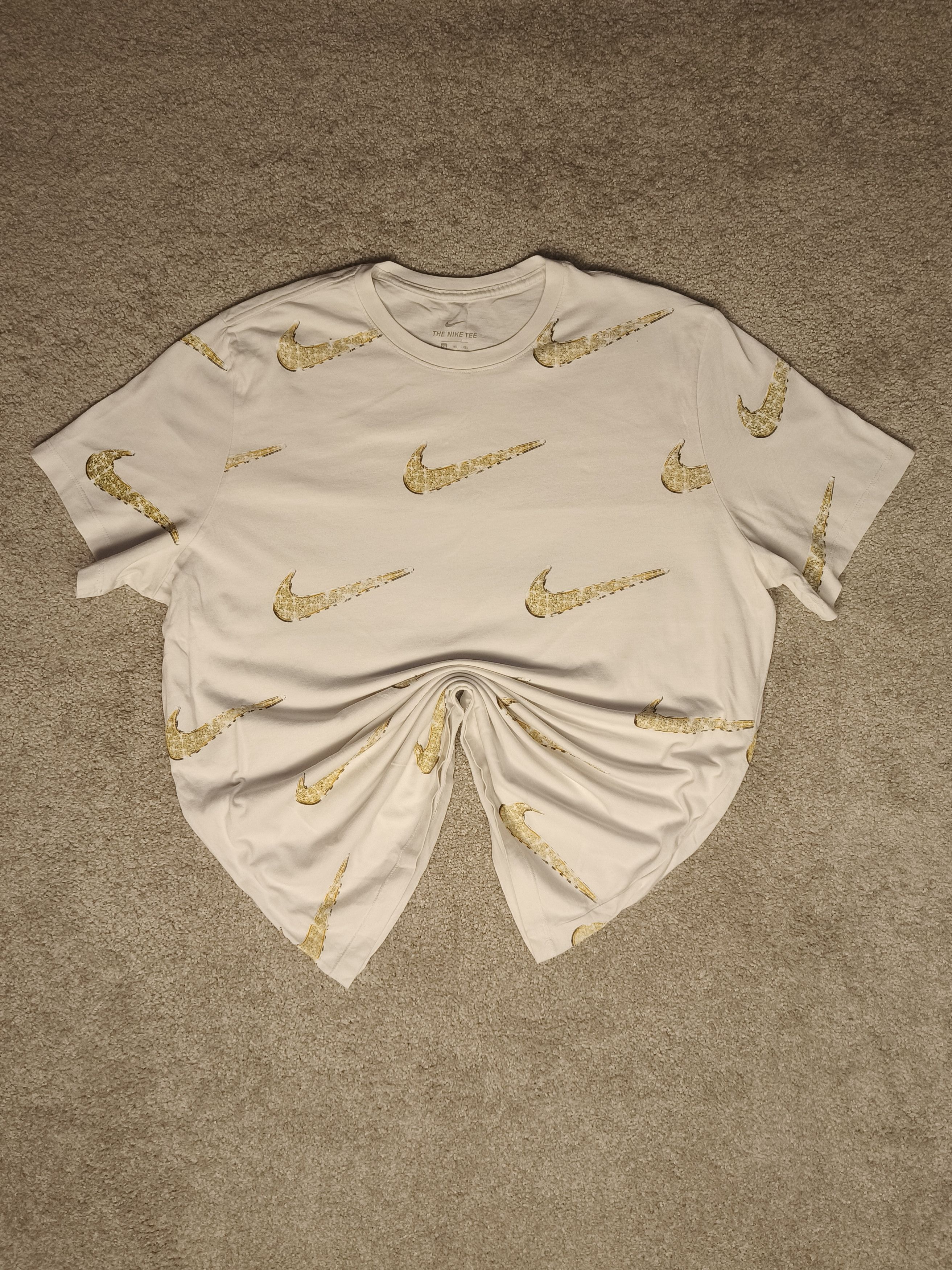 Nike Nike Round Neck Multi Diamond Swoosh Print Bling T-shirt Size US XXL / EU 58 / 5 - 1 Thumbnail