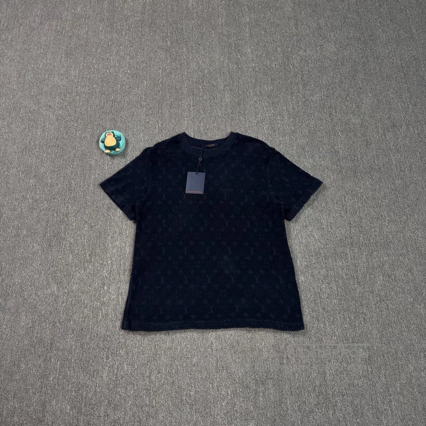 Louis Vuitton LV 25 Terry Cloth All-Over Print Navy Tee. Size US M / EU 48-50 / 2 - 1 Thumbnail