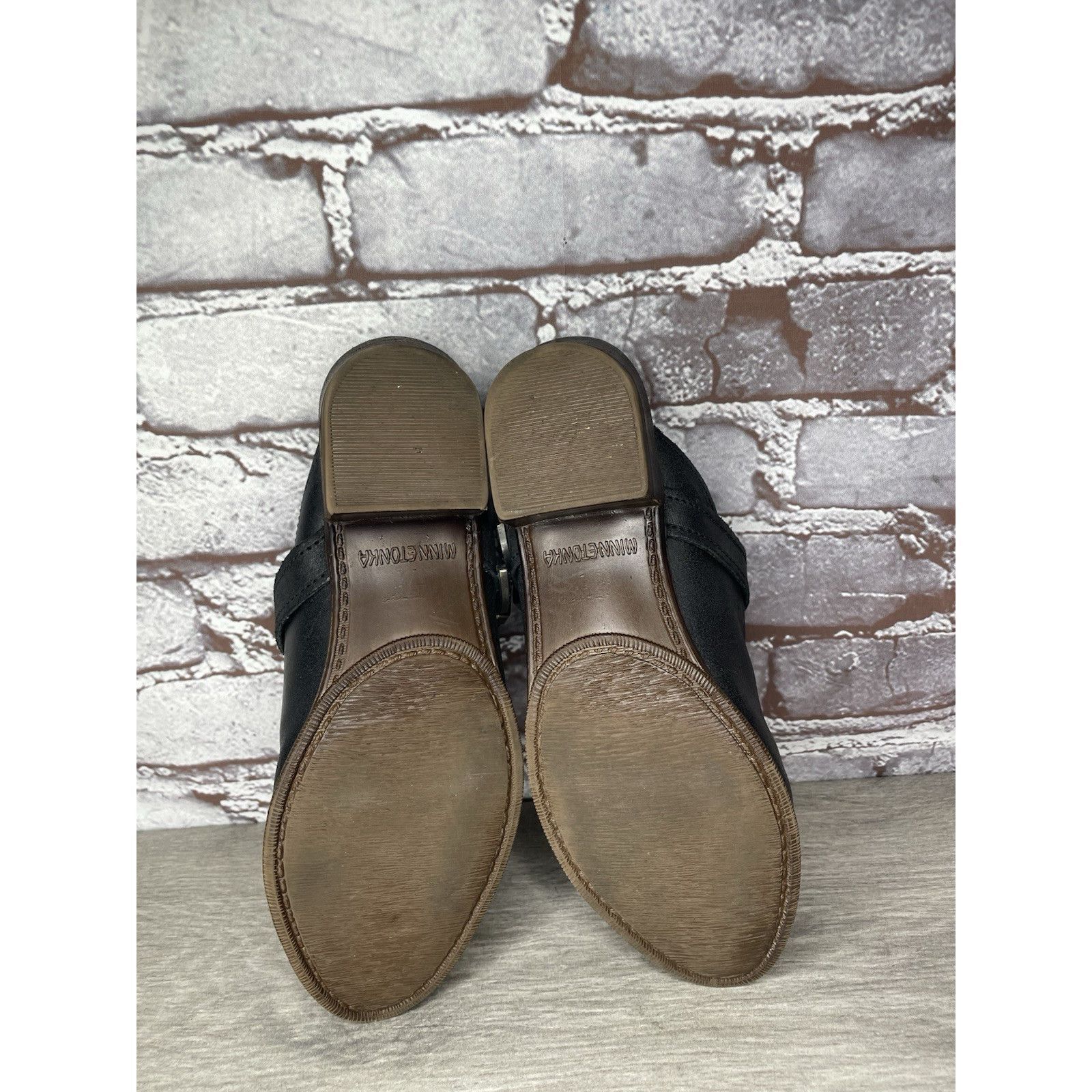 Minnetonka Minnetonka Black Leather Silver Buckle Billie Mules Shoes Wo Size US 7.5 / IT 37.5 - 11 Thumbnail