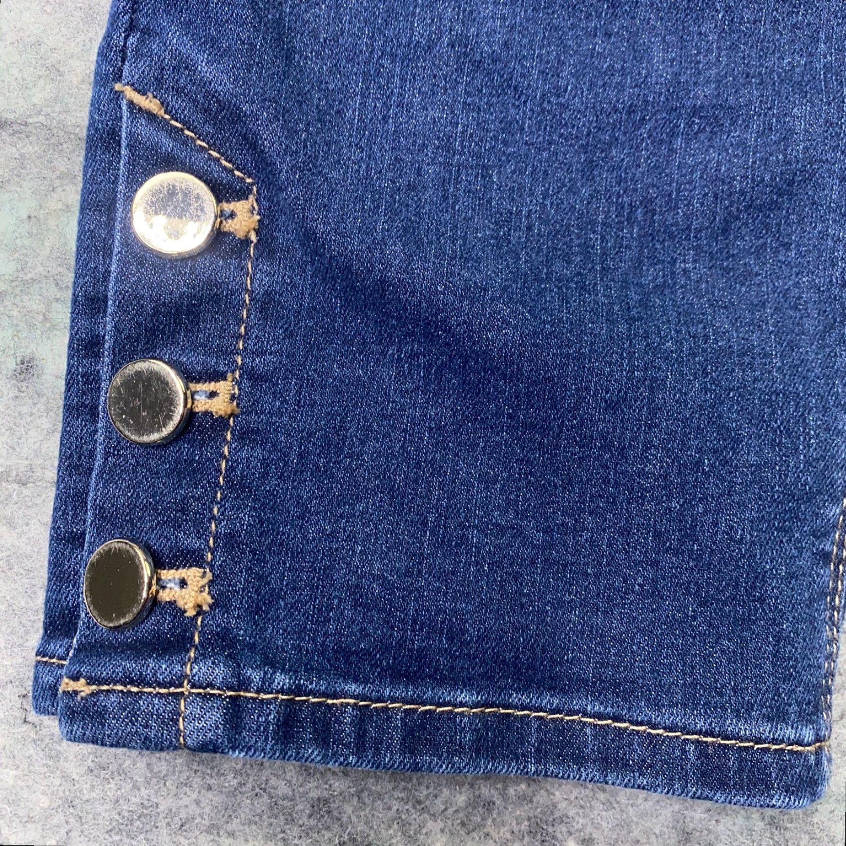 White House Black Market White House Black Market Jeans Womens Size 6 Blue Slim Cropped Mid Rise Stretch Denim Cotton Polyester Spandex Zip Button Inseam 23 High Rise Size 29" - 7 Thumbnail