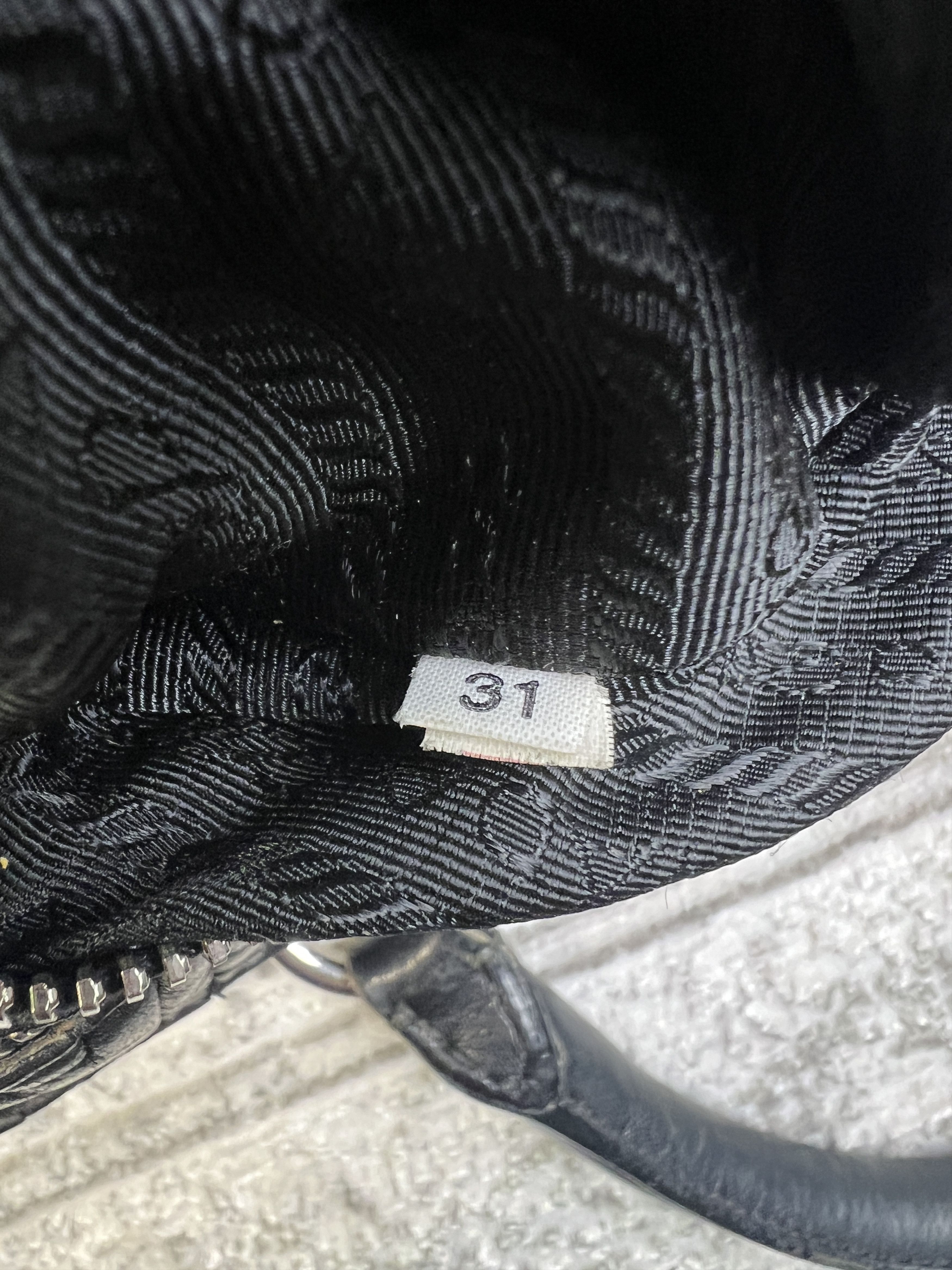 Prada Handbag Prada black leather Size ONE SIZE - 15 Thumbnail