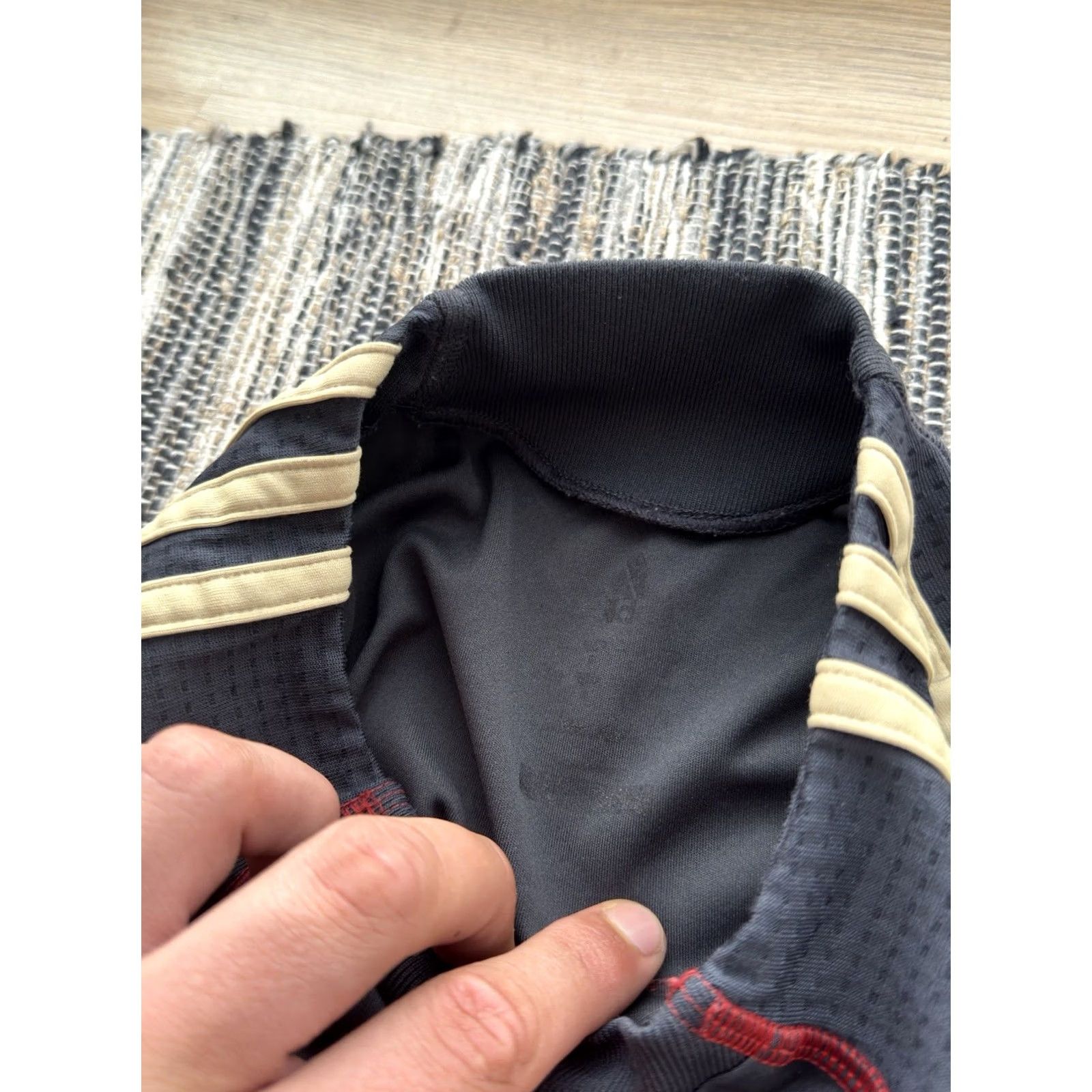 Adidas VINTAGE adidas Liverpool 2009/2010 AWAY FOOTBALL SHIRT JERSEY M MEN Black? Darc Grey Shirt Jersey? Size US M / EU 48-50 / 2 - 6 Thumbnail