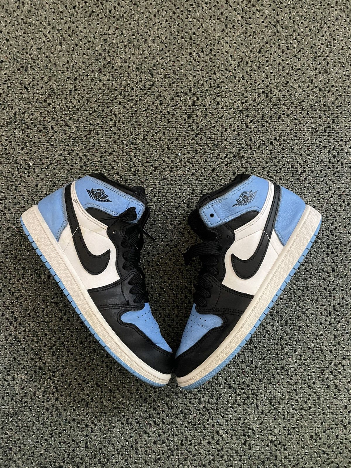 Nike Jordan 1 UNC Toe **YOUTH SIZE 3** Size US 5 / EU 37 - 1 Thumbnail