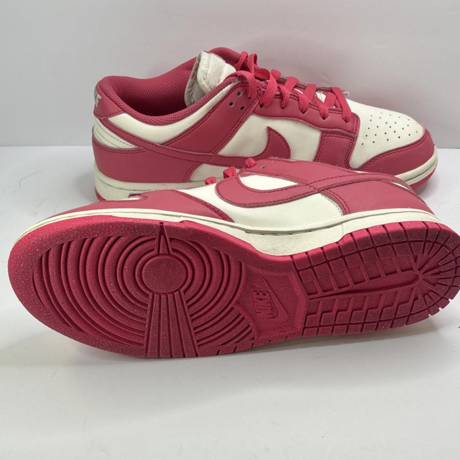 Nike Nike Dunk Low Aster Pink White Leather DD1873-600 Sneakers Size US 9.5 / IT 39.5 - 6 Thumbnail