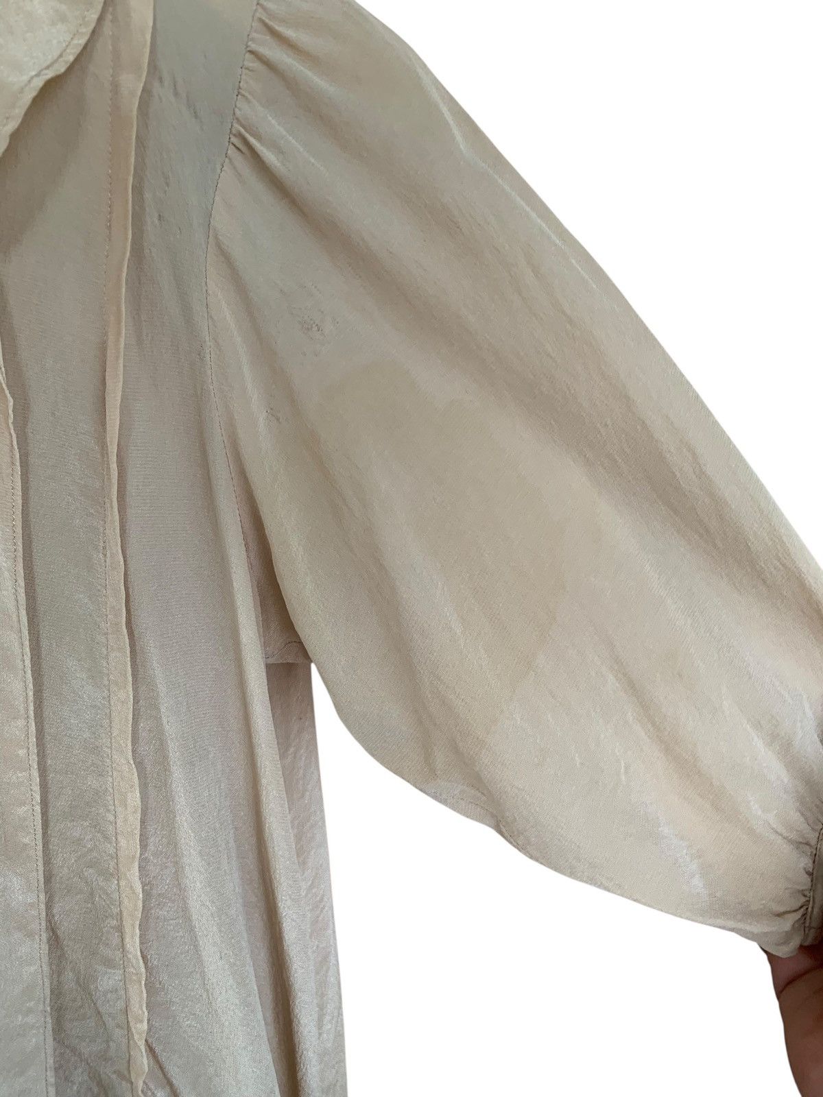 Miu Miu 2011 Miu Miu ruffled peter pan collar beige silk blouse Size XS / US 0-2 / IT 36-38 - 7 Thumbnail