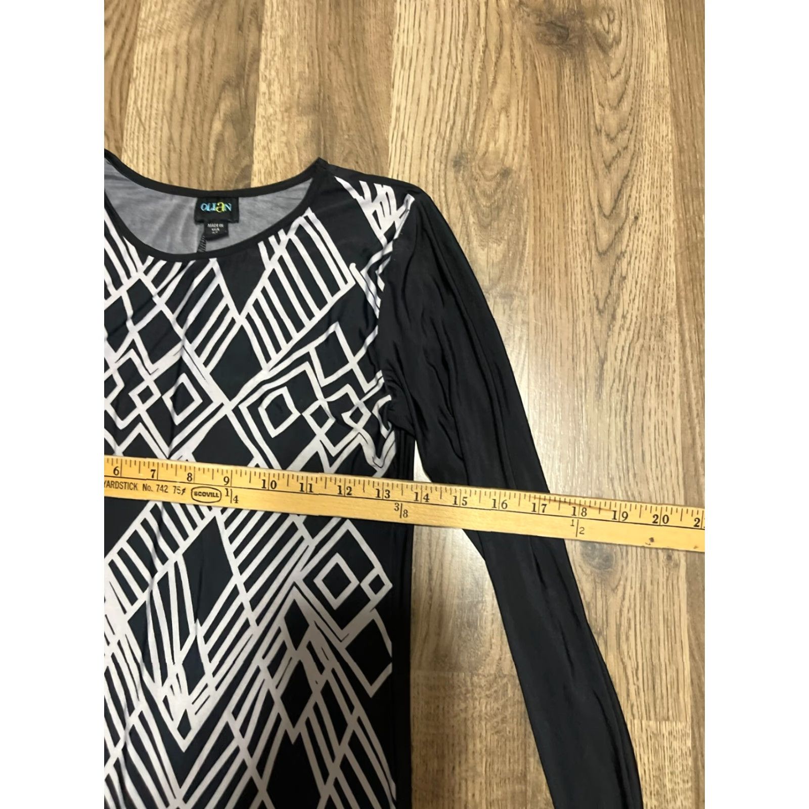 Vintage **Olian Women's XS Black/White Geo Print Long Sleeve Shirt Dress** User: Olian Women's Size XS Black/White Geo Print Long Sleeve Shirt Dress Size XS / US 0-2 / IT 36-38 - 5 Thumbnail