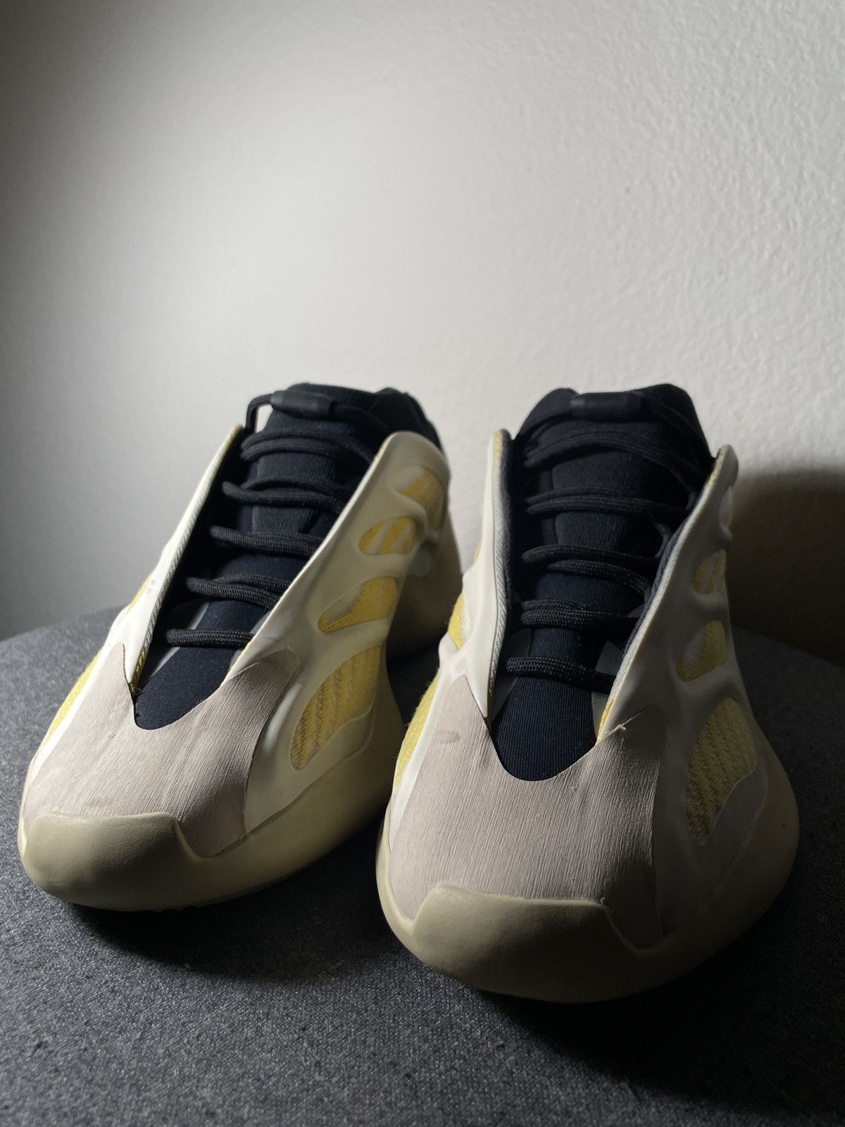 Adidas × Yeezy YEEZY 700 V3 ‘SANFFLOWER’ Size US 11.5 / EU 44-45 - 6 Thumbnail