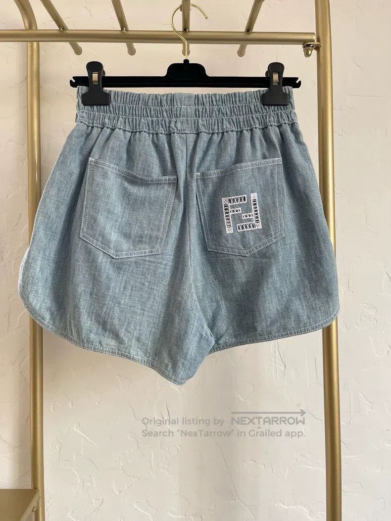 Fendi Fendi Light blue shorts Size 25" / US 0 / IT 36 - 2 Thumbnail