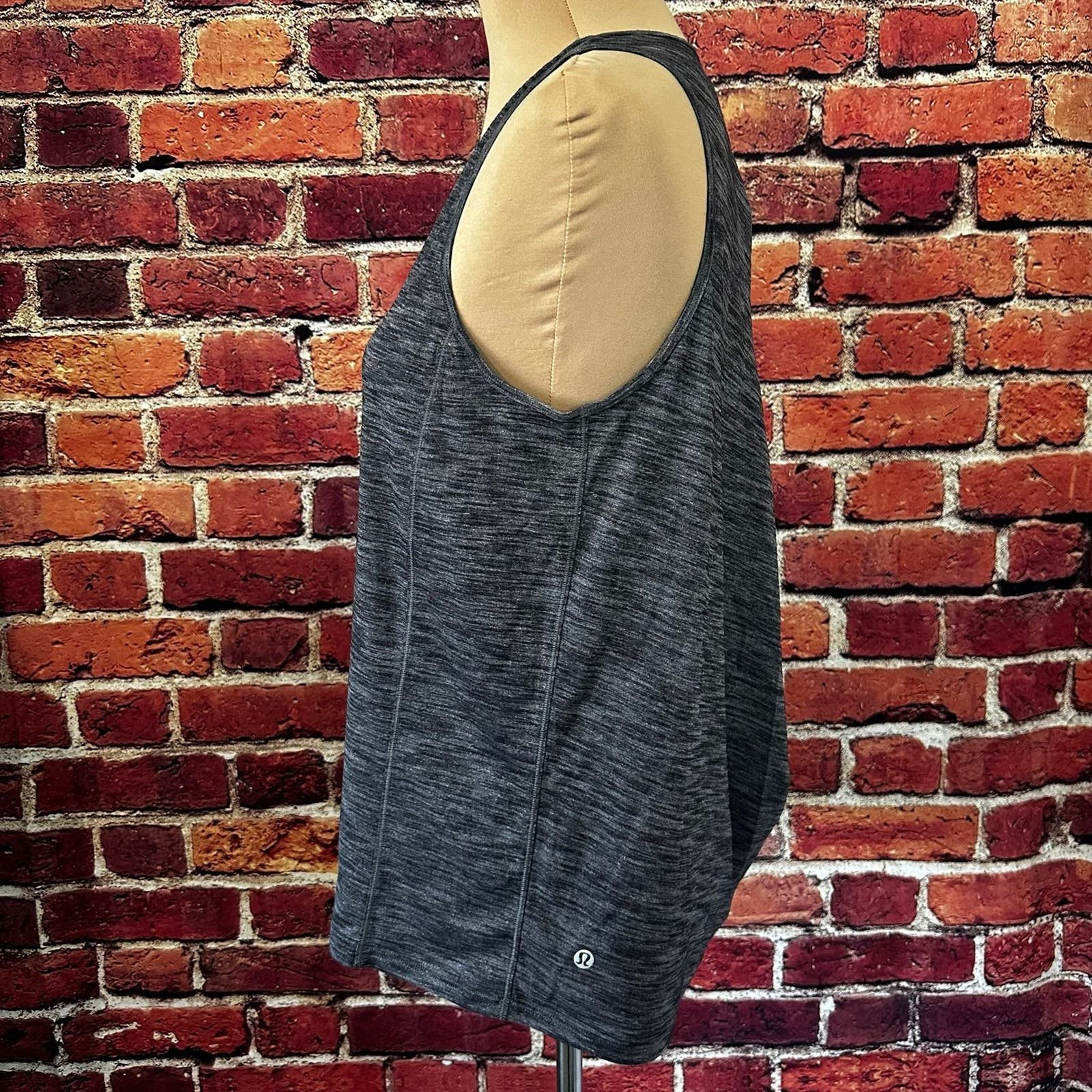Lululemon Lululemon Tank Top Size M / US 6-8 / IT 42-44 - 2 Thumbnail