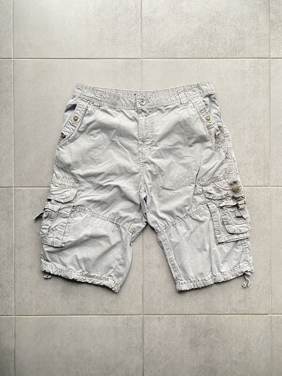 Vintage Vintage Cargo Shorts Size US 36 / EU 52 - 2 Thumbnail