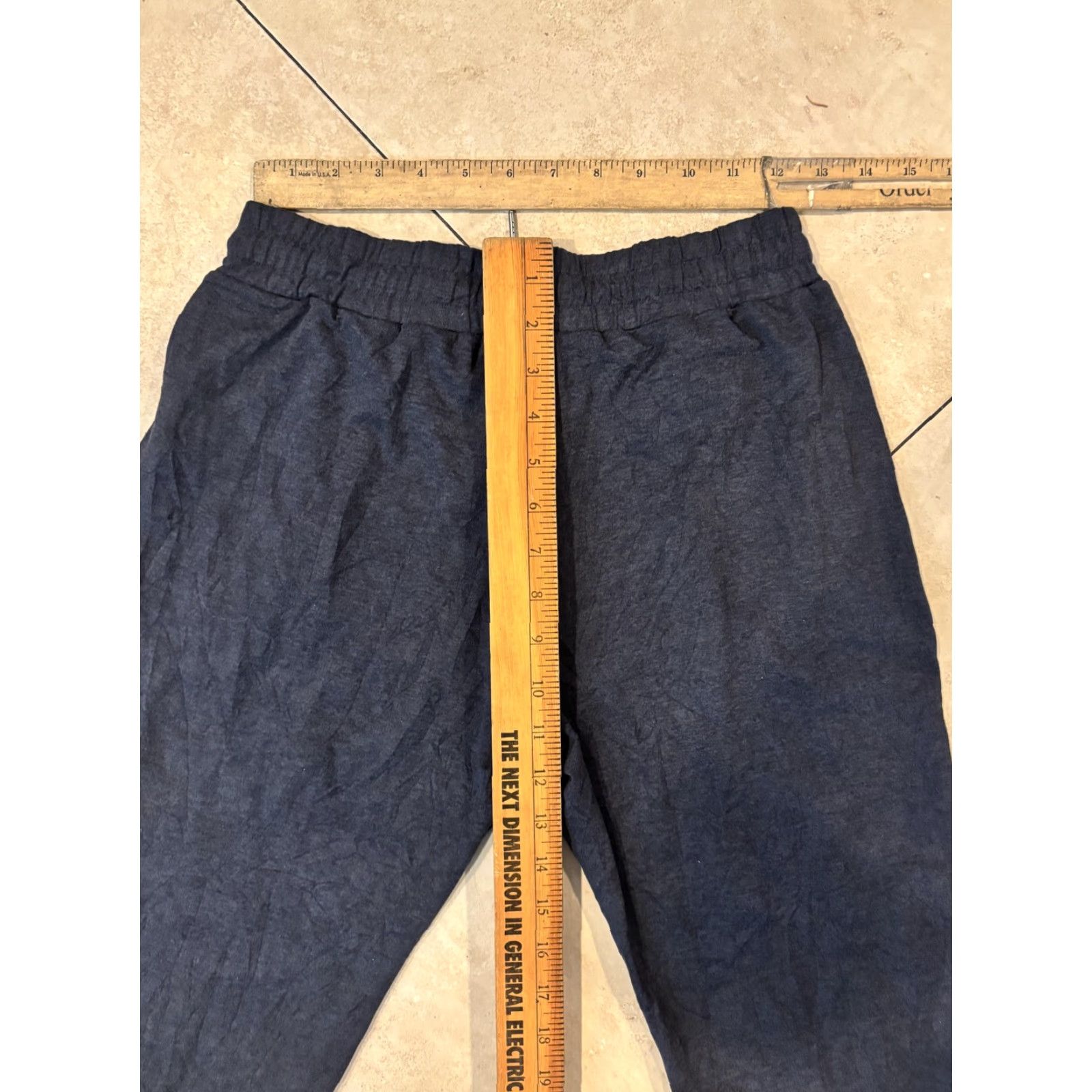 Vuori Vuori Jogger Pants Mens Small Gray Drawstring Cuffed Sweatpants Lounge Soft Size US 29 - 6 Thumbnail