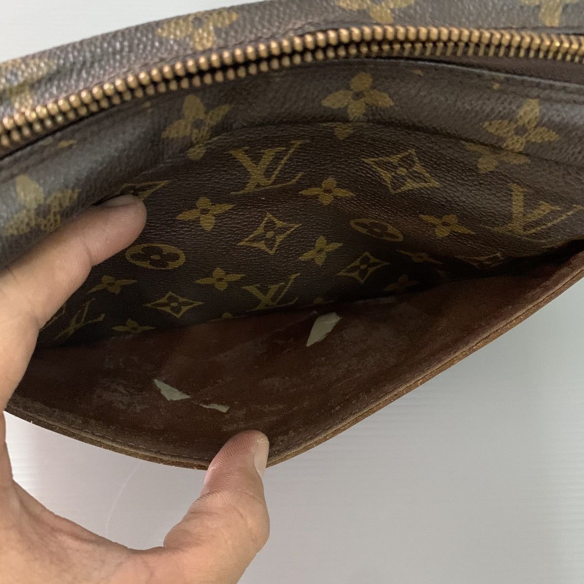 Louis Vuitton Louis Vuitton Monogram Clutch Bag Size ONE SIZE - 10 Thumbnail