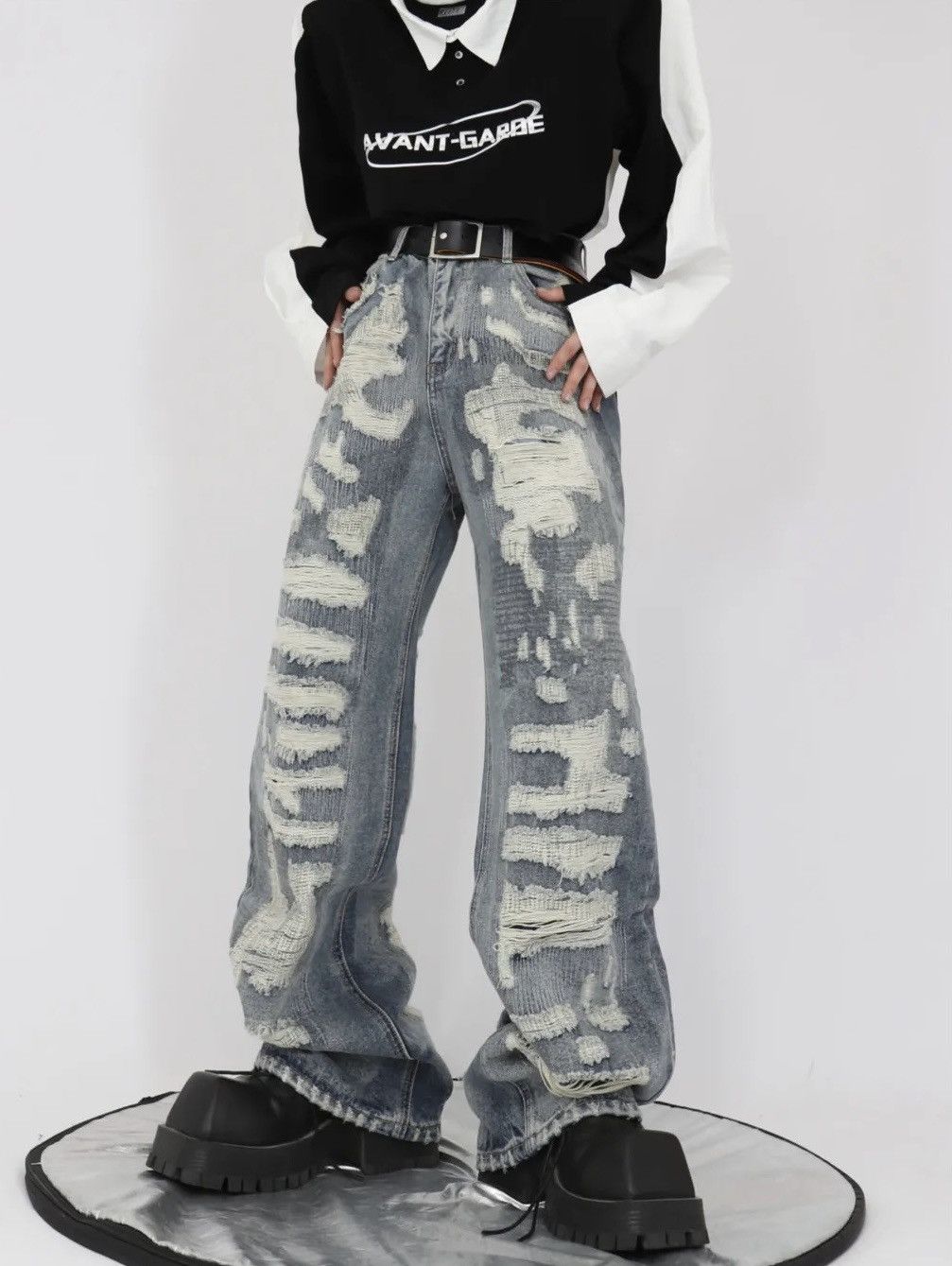Designer × Japanese Brand × Vintage Distressed Wide Leg Ripped Jeans Size US 32 / EU 48 - 2 Thumbnail