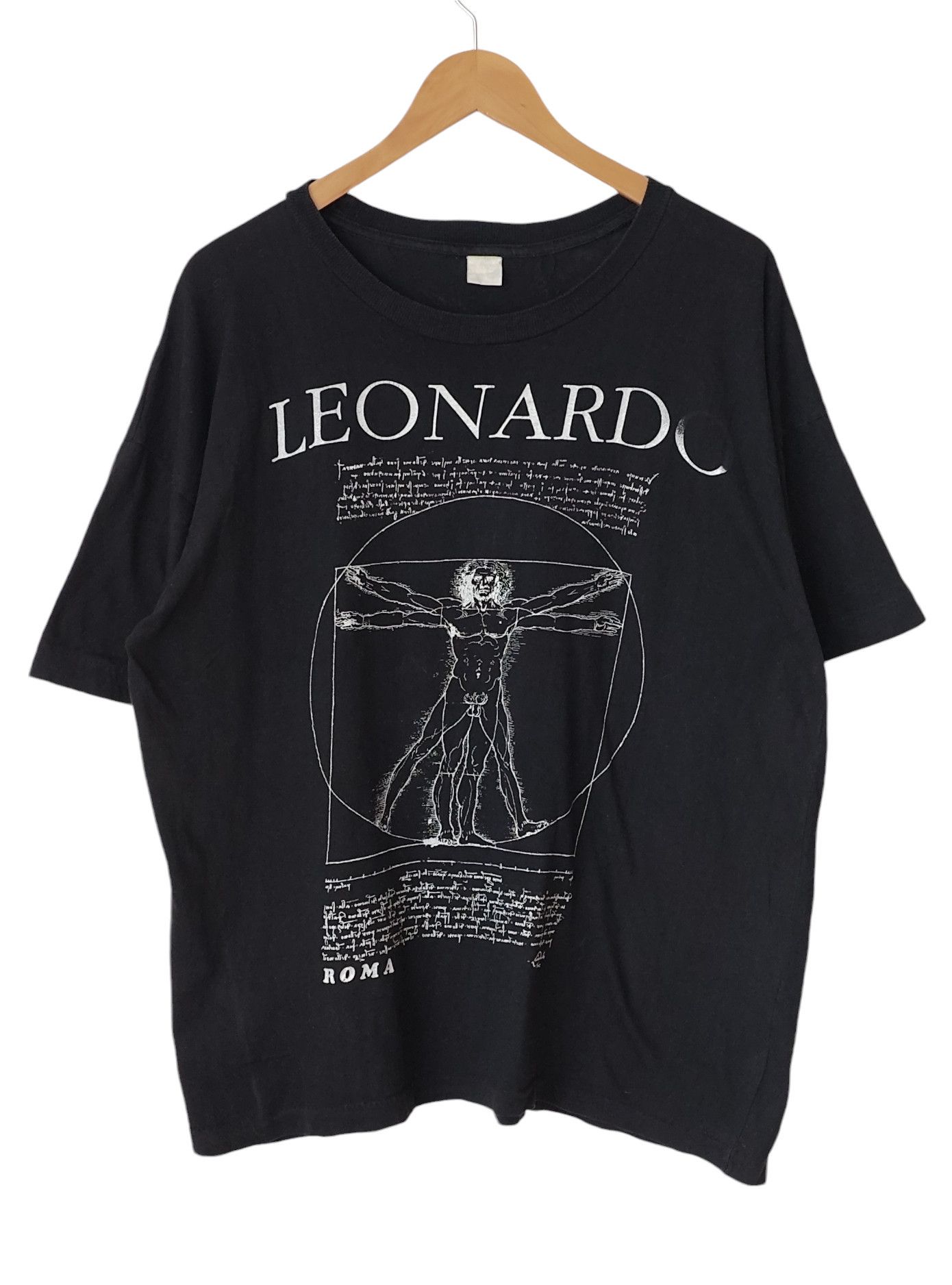 Vintage Vintage 90s Leonardo Da Vinci Vitruvian Man VTG Tshirt Size US L / EU 52-54 / 3 - 1 Thumbnail
