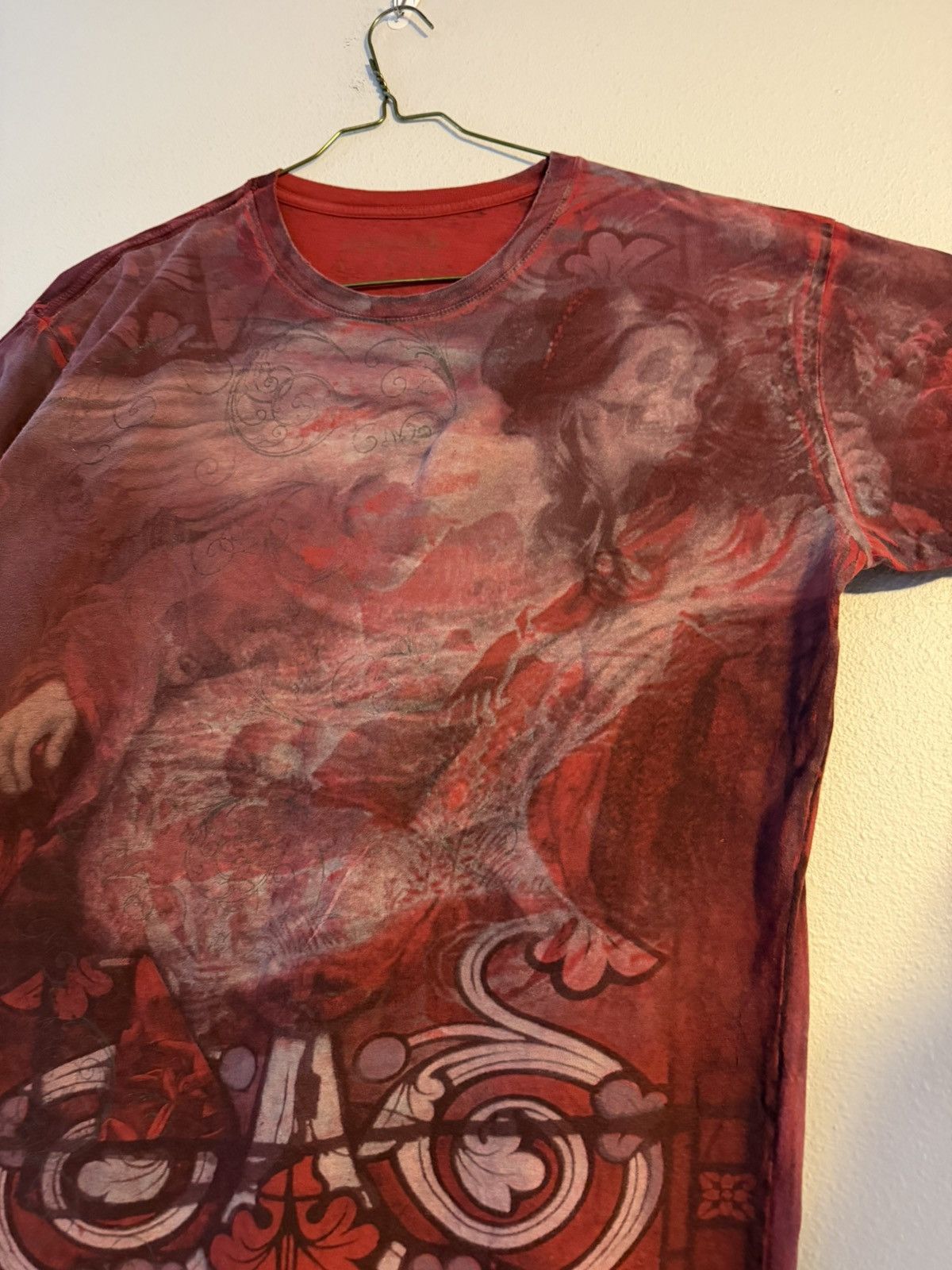 Affliction Y2K affliction royalty red fallen angel AOP grunge t shirt Size US L / EU 52-54 / 3 - 3 Thumbnail