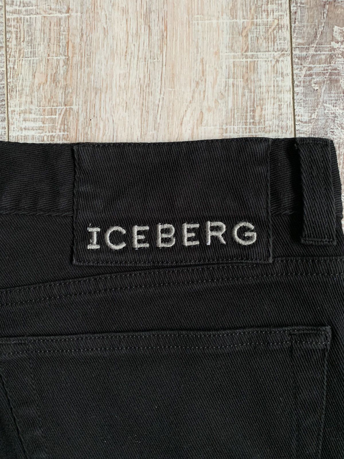 Iceberg × Vintage Vintage Iceberg comics Diabolik made in Italy jeans Size US 34 / EU 50 - 7 Thumbnail