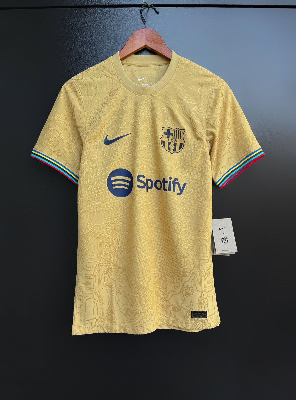 Nike Barcelona 2022 2023 Away Match Football Shirt Nike Jersey XS Size US XS / EU 42 / 0 - 1 Thumbnail