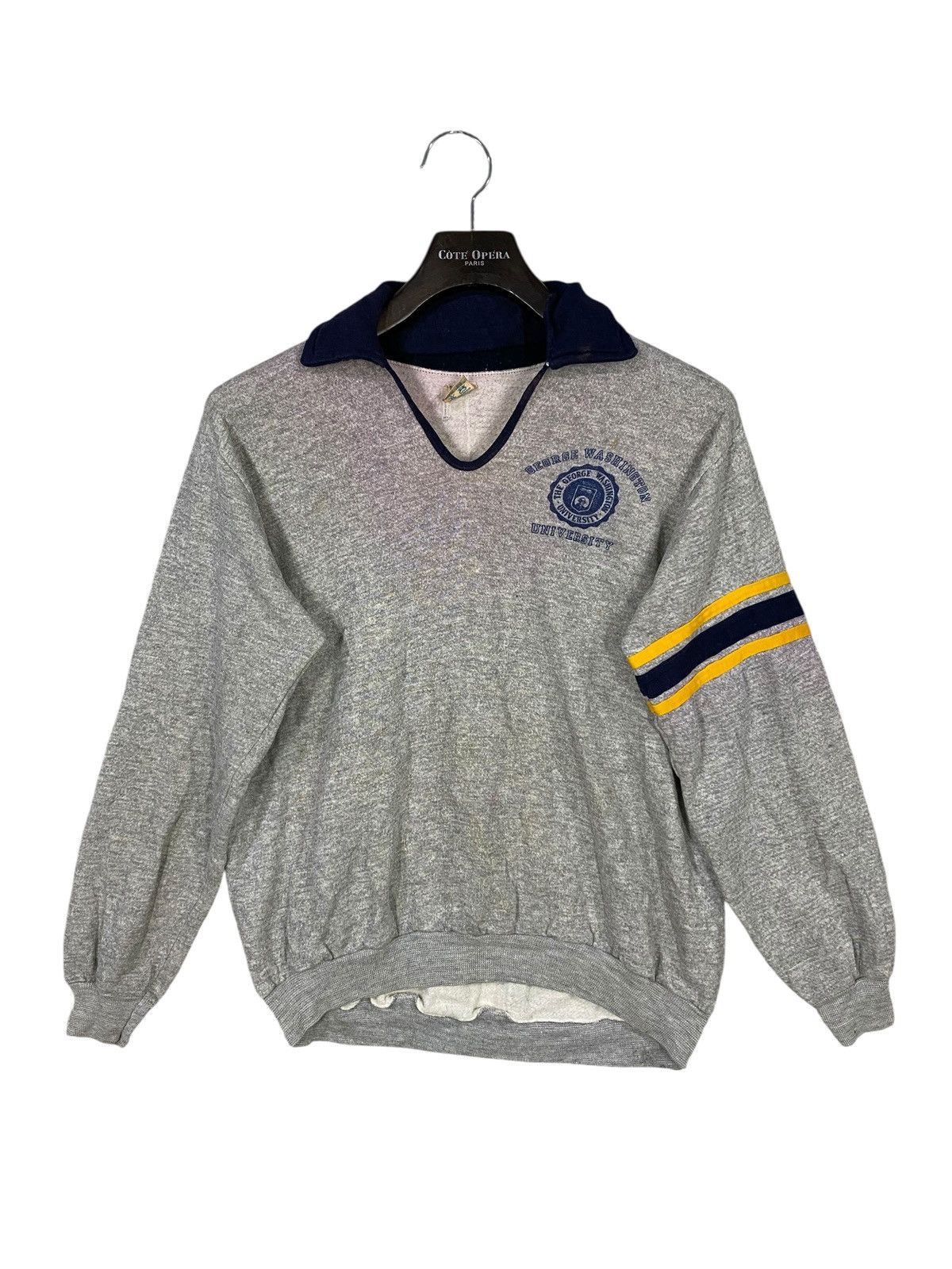 Champion Vintage 80s GEORGE WASHINGTON UNIVERSITY champion sweatshirt Size US XL / EU 56 / 4 - 1 Thumbnail