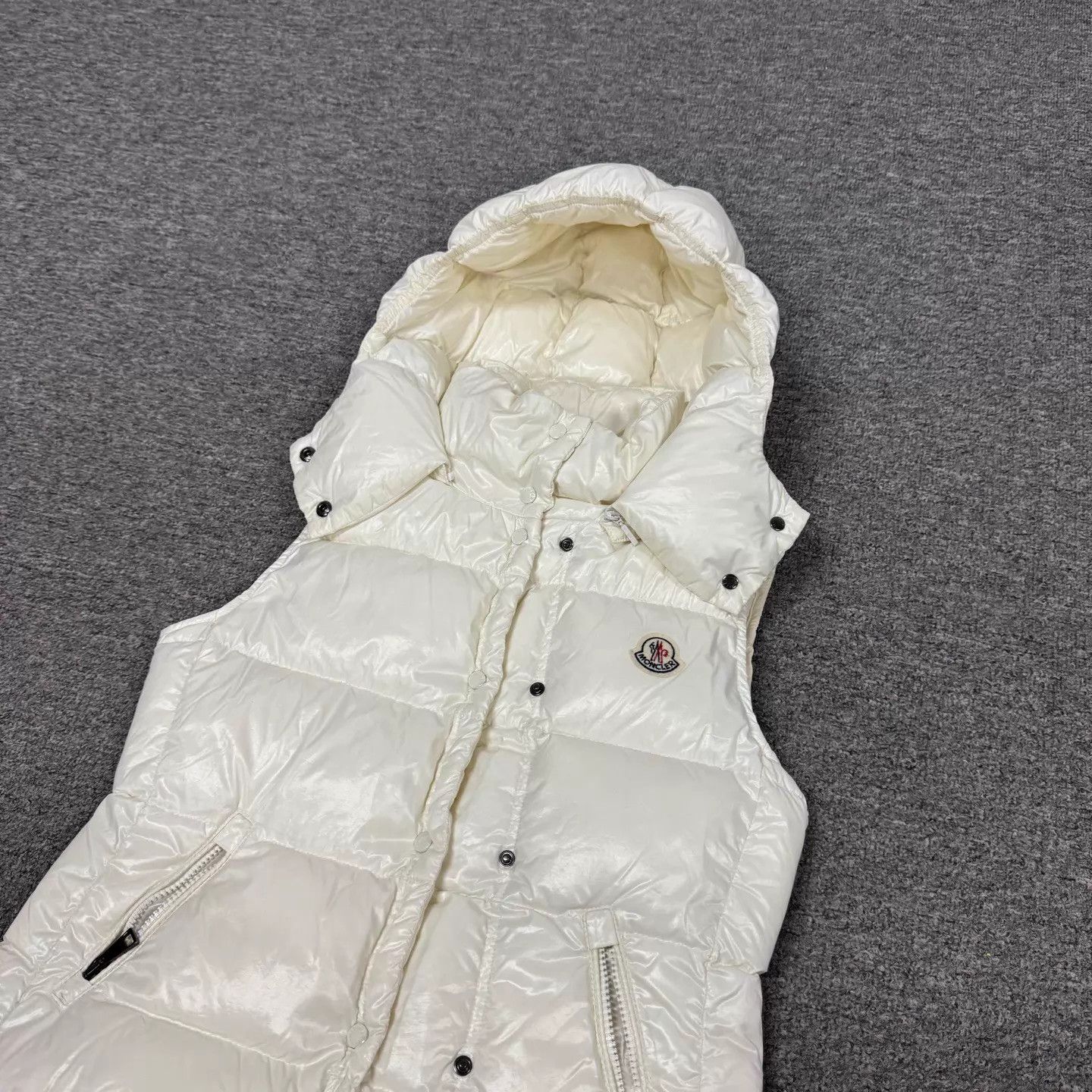Moncler Moncler White Shiny Hooded Down Vest 0 99 New Size XS / US 0-2 / IT 36-38 - 3 Thumbnail