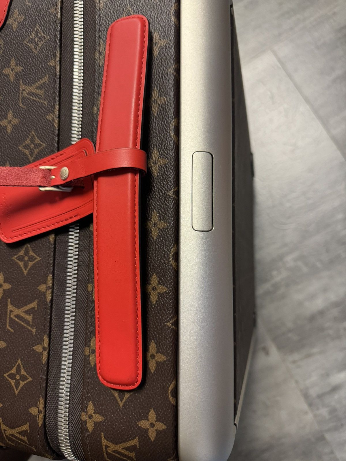 Louis Vuitton Louis Vuitton Horizon 55 Red Size ONE SIZE - 12 Thumbnail