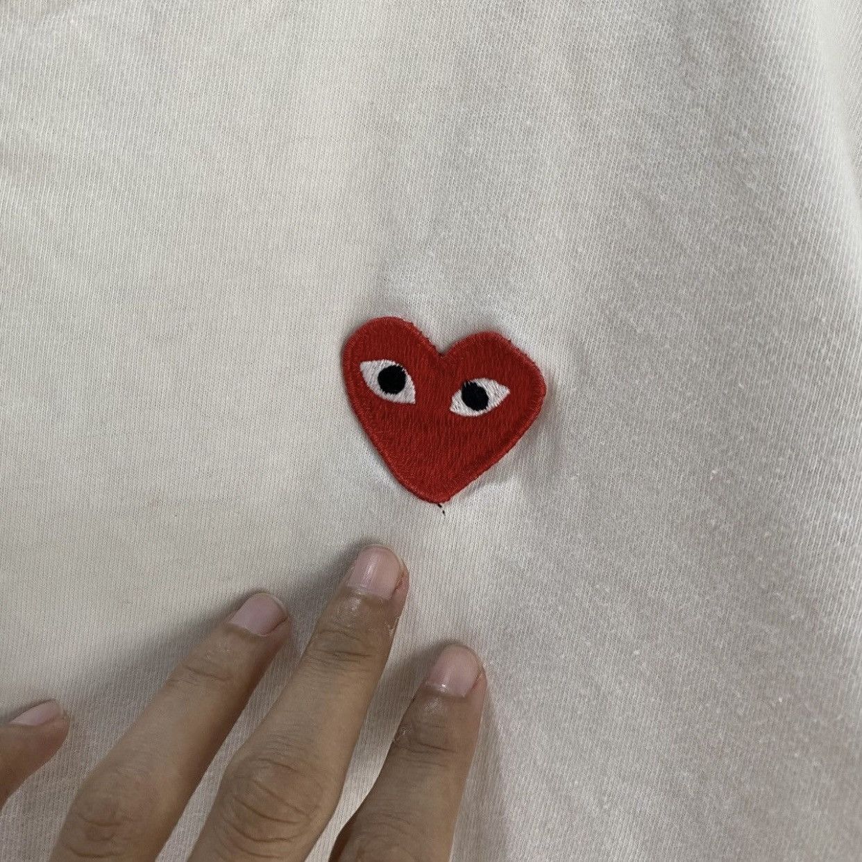 Comme des Garcons PLAY CDG Play Comme des Garçons Red Heart Logo Long Sleeve White Size US M / EU 48-50 / 2 - 5 Thumbnail