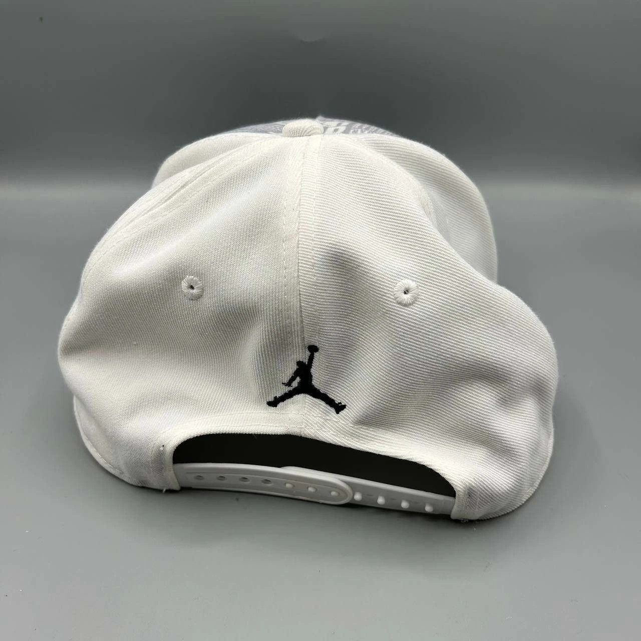 Jordan Brand Air Jordan Hat Men Embroidered Logo Jumpman Snap Back Cap Size ONE SIZE - 4 Thumbnail