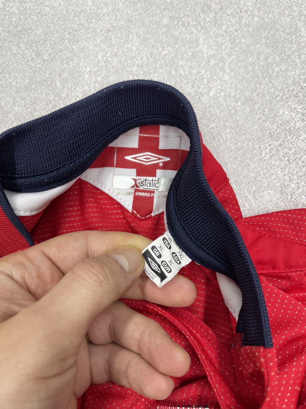 Umbro Vintage Umbro England 2004 Soccer Jersey Red Official Y2K Size US XL / EU 56 / 4 - 10 Thumbnail