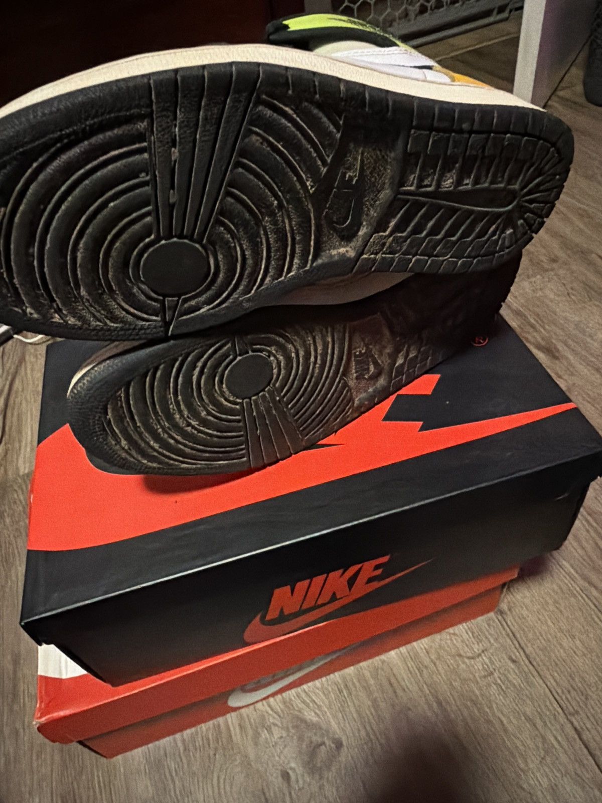 Jordan Brand Jordan 1 High Volt Size US 9 / EU 42 - 5 Thumbnail