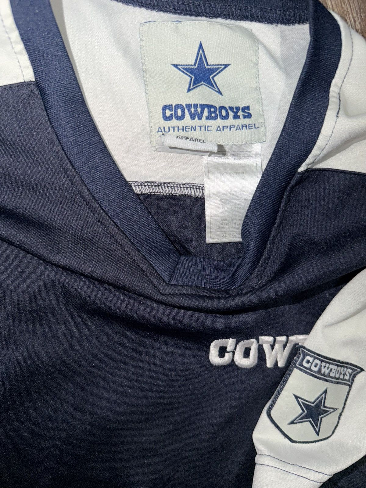 NFL Dallas Cowboys authentic apparel NFL embroidered shirt XL Size US XL / EU 56 / 4 - 6 Thumbnail