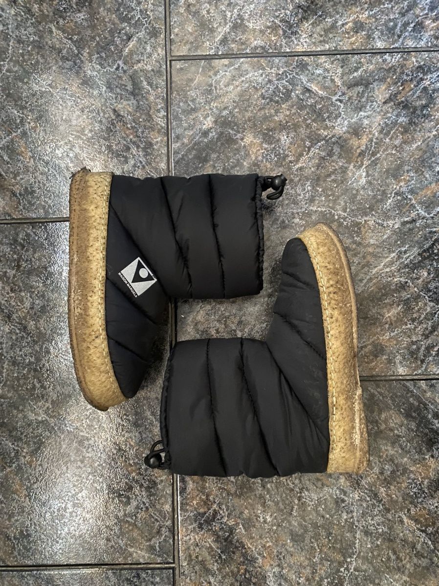 image of Maison Margielas Puffer High Tops Boots Black, Men's (Size 6)