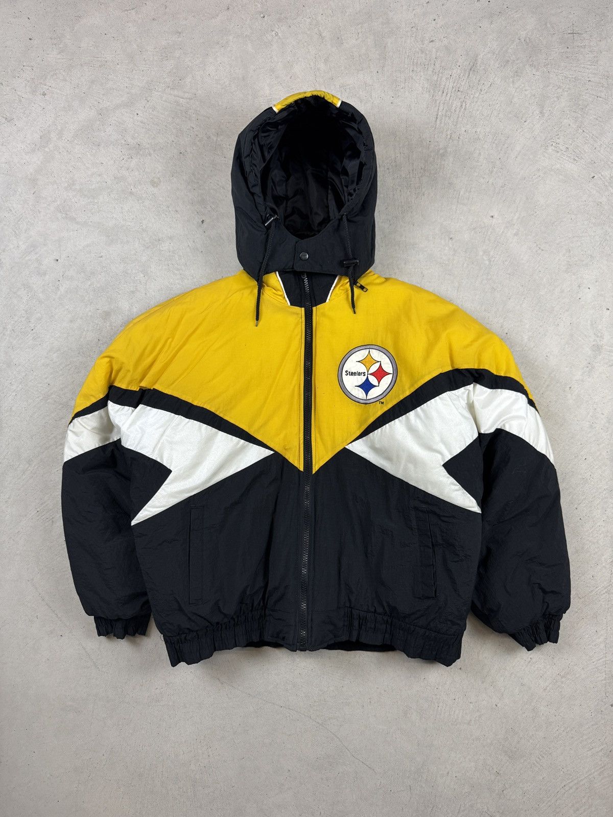 Vintage 1990’s Steelers Hooded Puffer Jacket Size US L / EU 52-54 / 3 - 3 Thumbnail