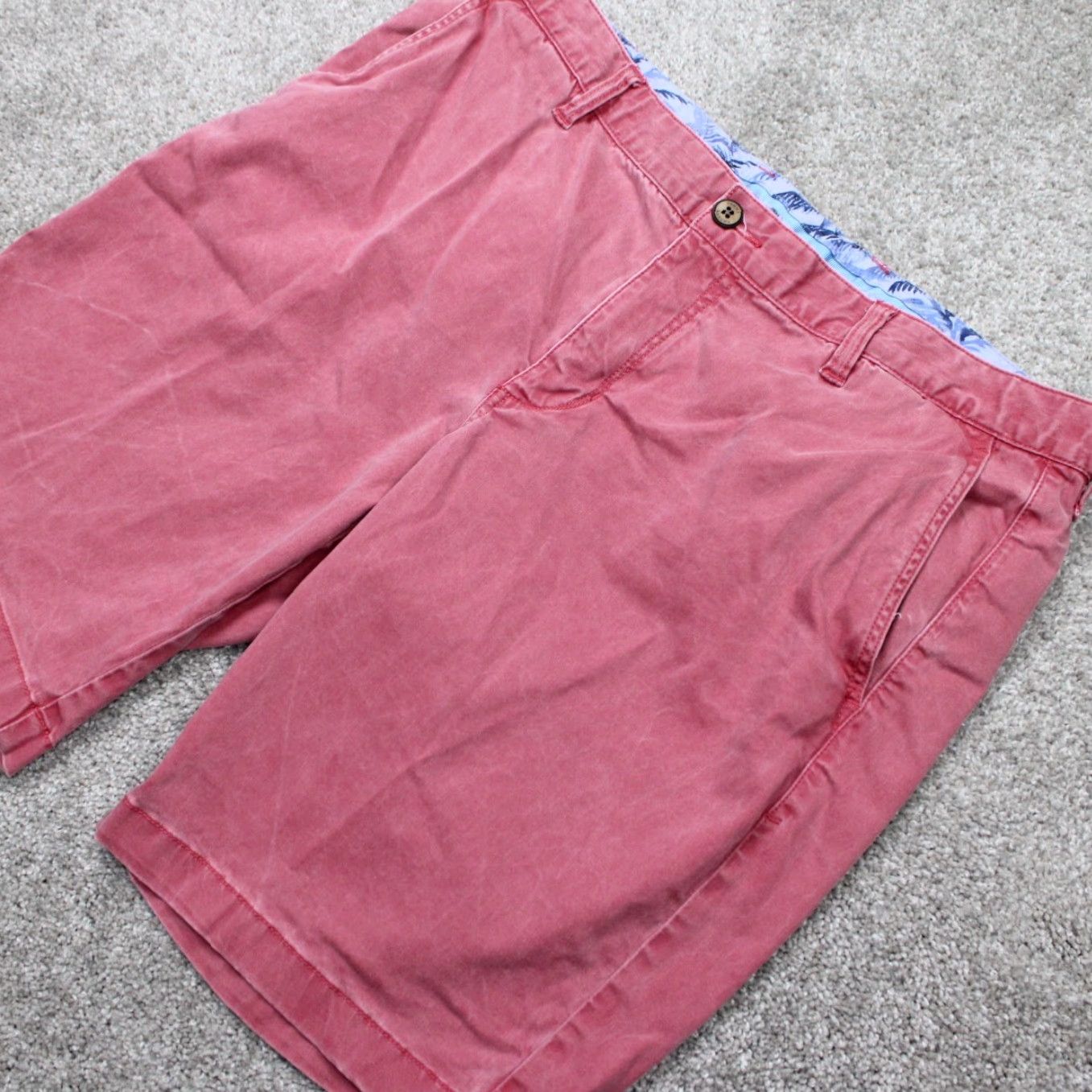 Tommy Bahama Tommy Bahama Chino Shorts Mens 36 Pink Cotton/Tencel Stretch 10" inseam Size US 36 / EU 52 - 3 Thumbnail