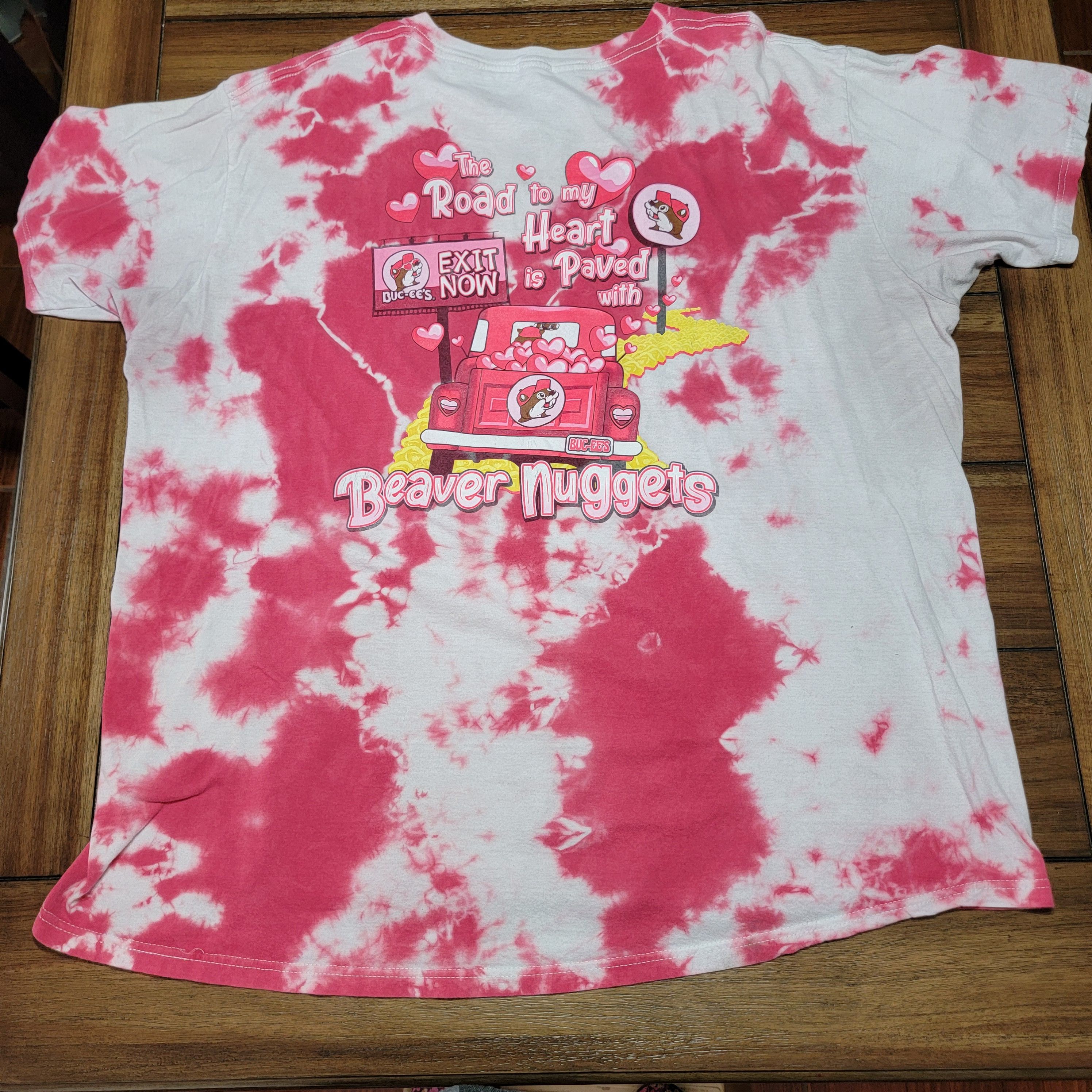 Other Buc-ee's Valentine's SS Unisex Tee "Road To My Heart..."-2XL Size XXL / US 16-18 / IT 52-54 - 1 Thumbnail